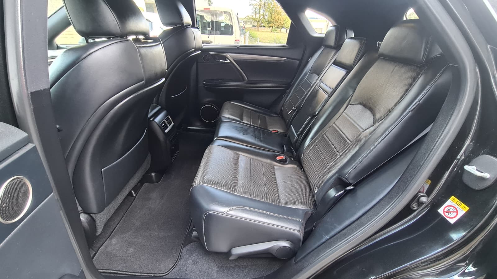LEXUS RX 450h diamond F-Sport AWD CVT ** Voll-Leder ** Gr-Navi ** RF-Kamera ** Panorama-Glasdach ** H-UP-Disp ** Totwinkel-Assistent-image-17