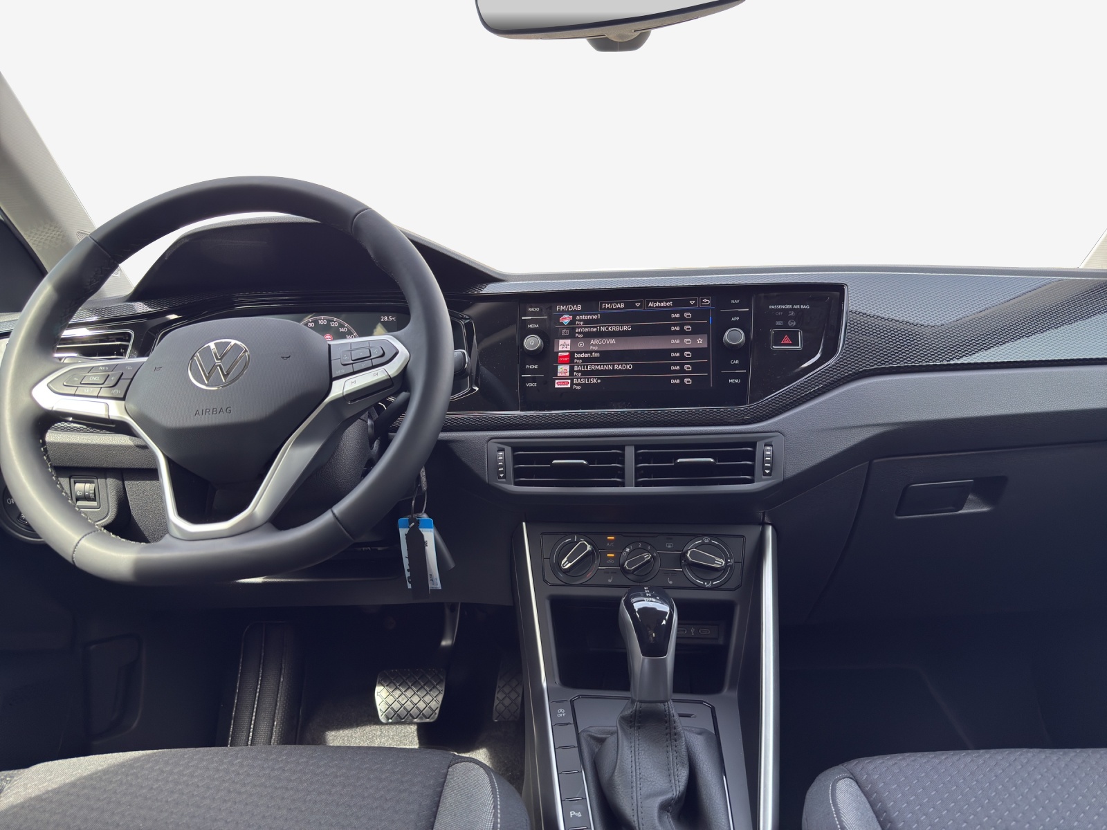 VW Polo 1.0 TSI Life DSG-image-8