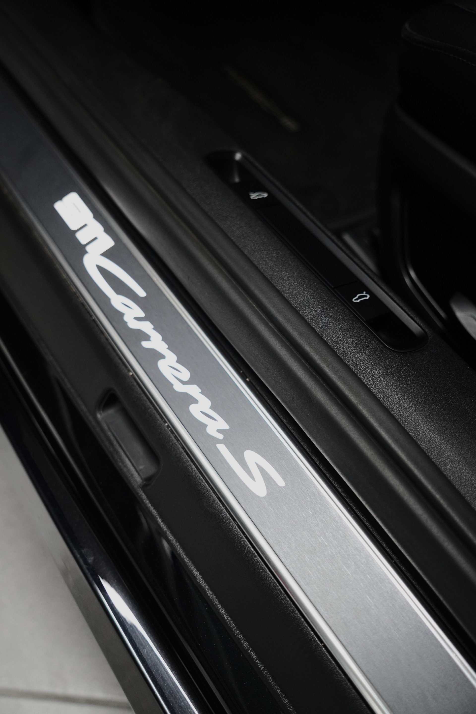 PORSCHE 911 Carrera S PDK-image-19