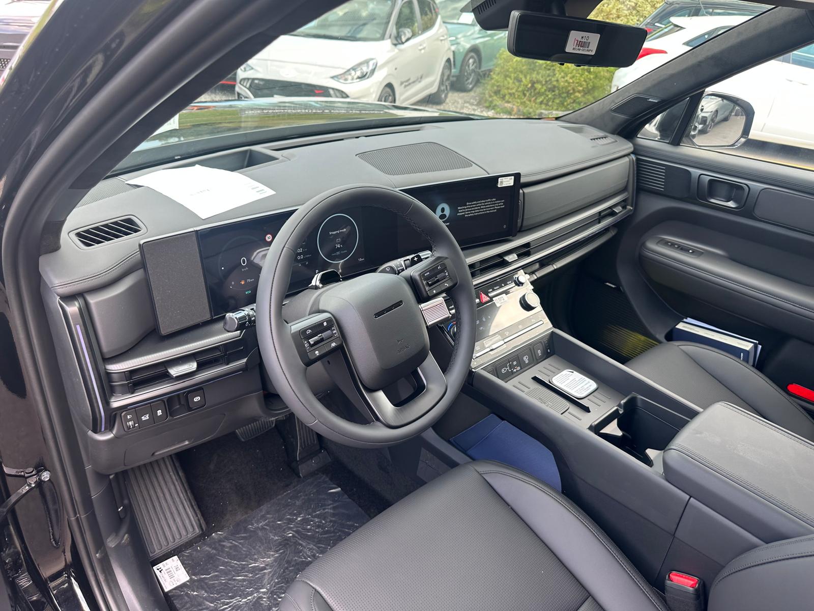 HYUNDAI Santa Fe 1.6 T-GDi HEV Calligraphy Swiss Ed. 4WD Automatic-image-16