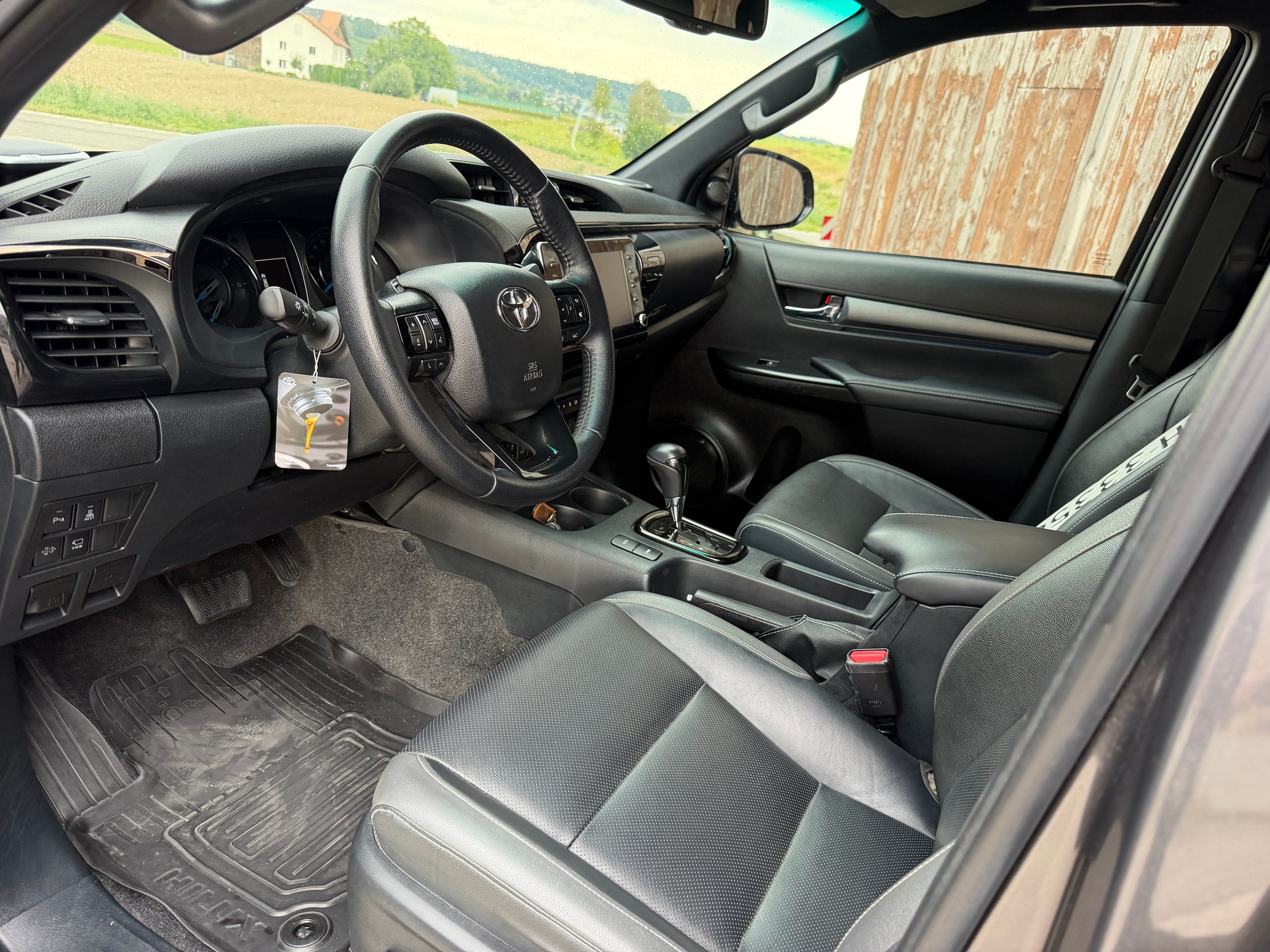 TOYOTA Hilux Double Cab.-Pick-up 2.8 D-4D 230 Invincible-image-10
