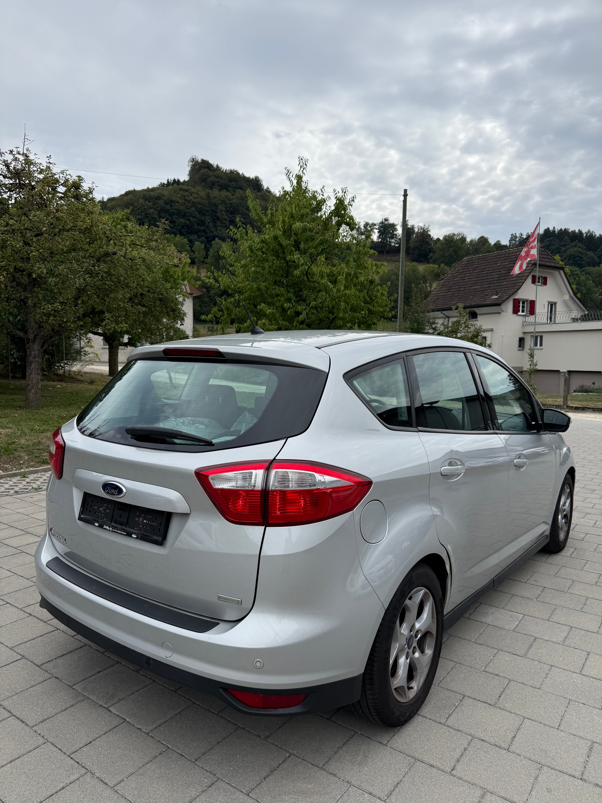FORD C-Max 1.0 SCTi Titanium-image-5