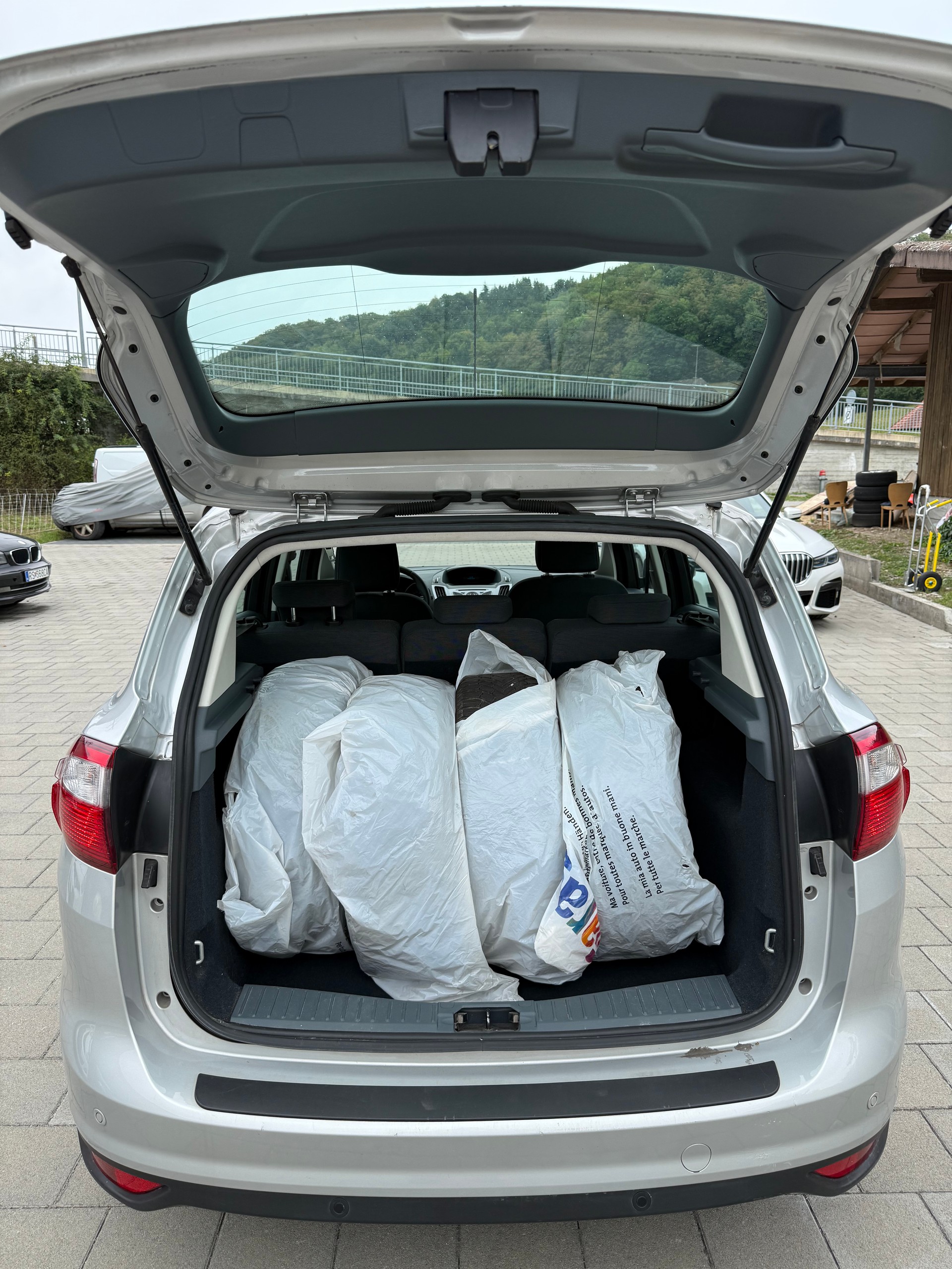 FORD C-Max 1.0 SCTi Titanium-image-8