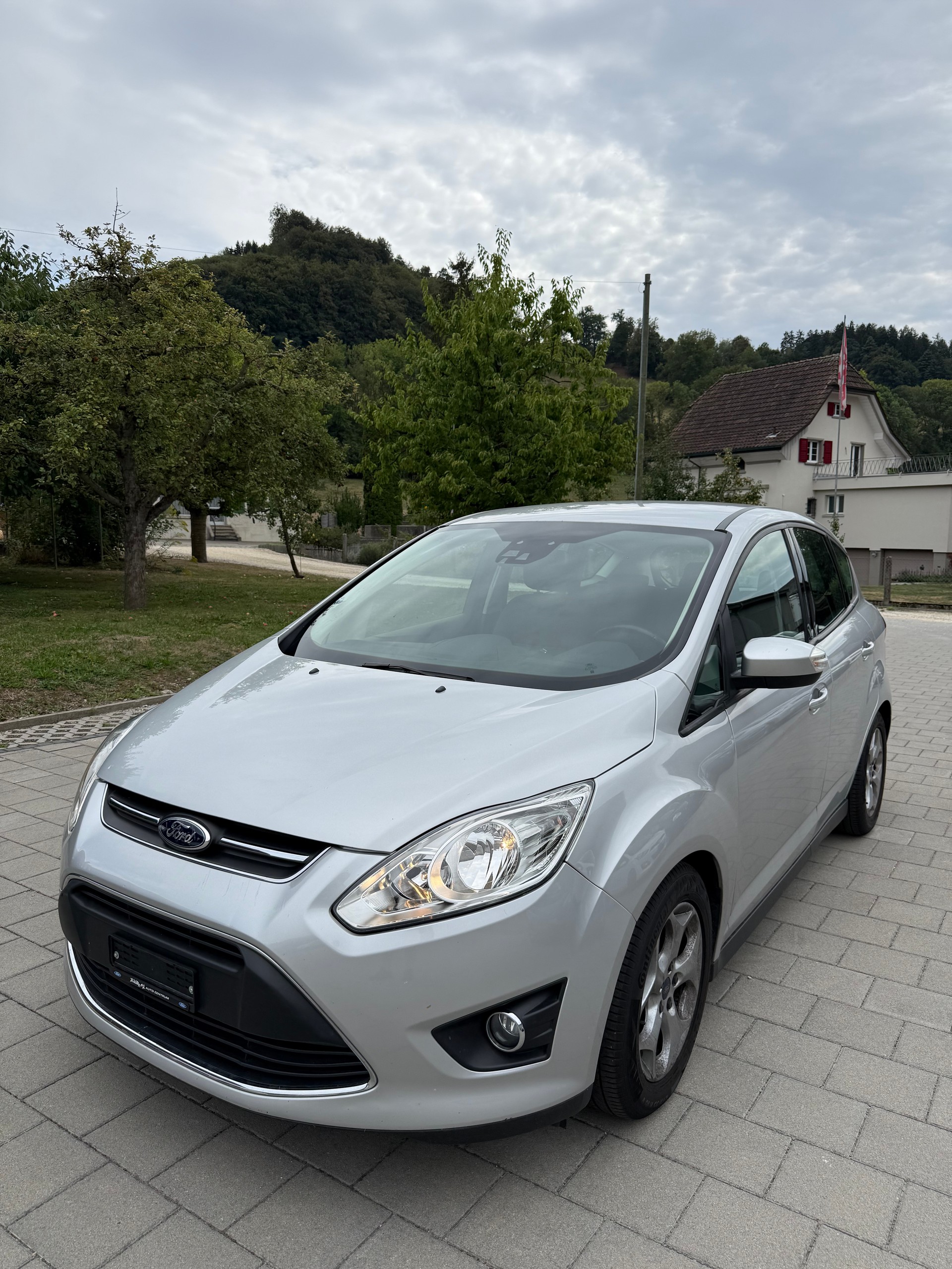 FORD C-Max 1.0 SCTi Titanium-image-0
