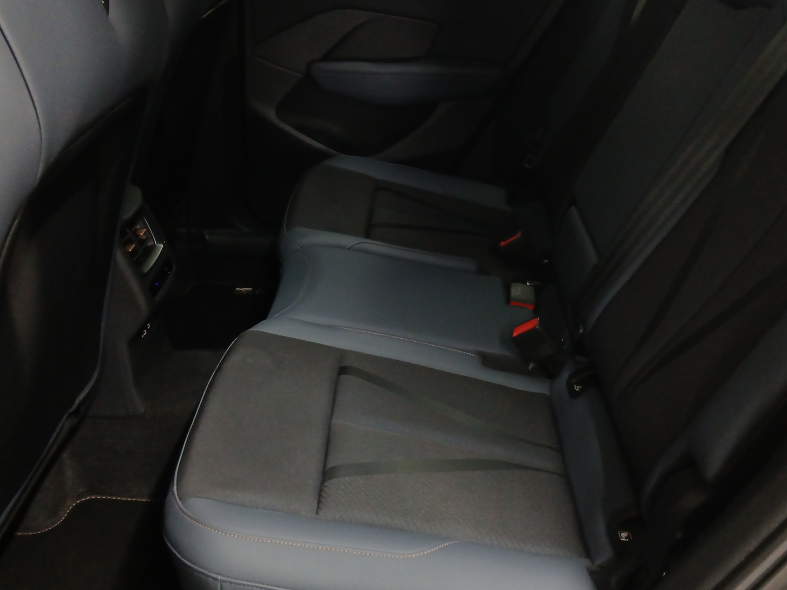 CUPRA Terramar 2.0 TSI DSG 4Drive VZ-image-11