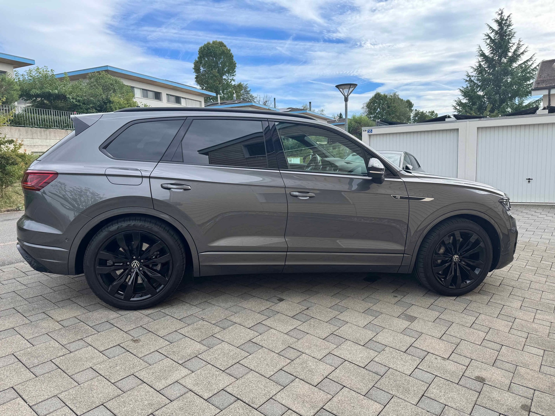 VW 3.0 V6 TSI PHEV R-image-0
