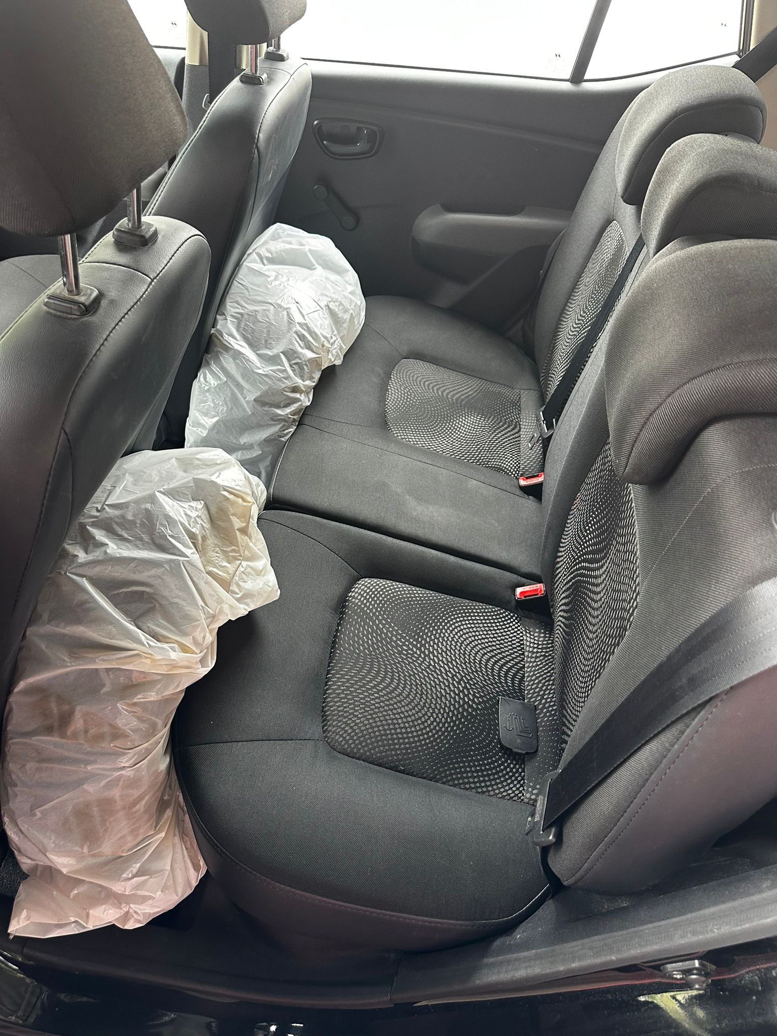 HYUNDAI i10 1.1 Comfort-image-4