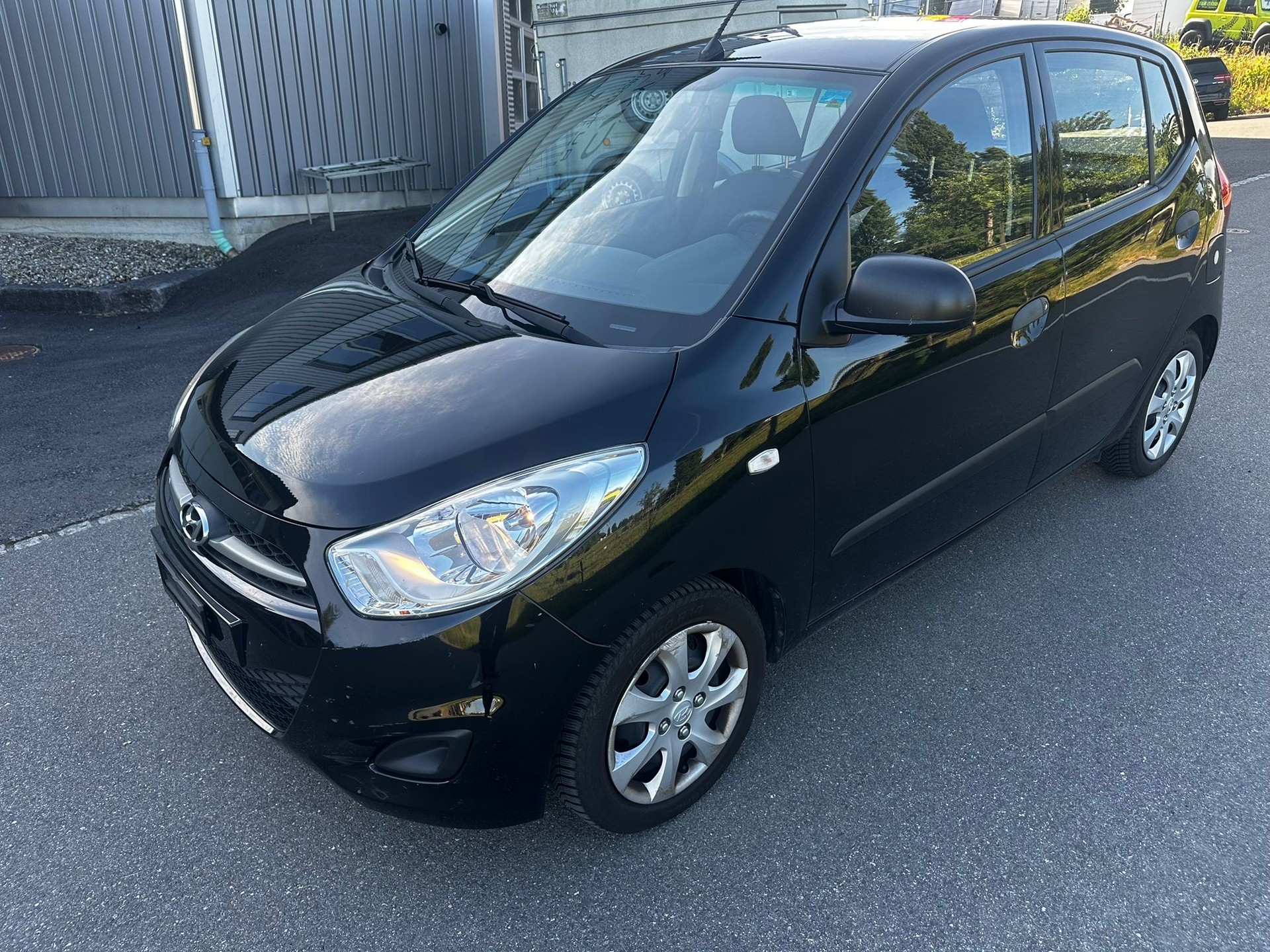 HYUNDAI i10 1.1 Comfort-image-0