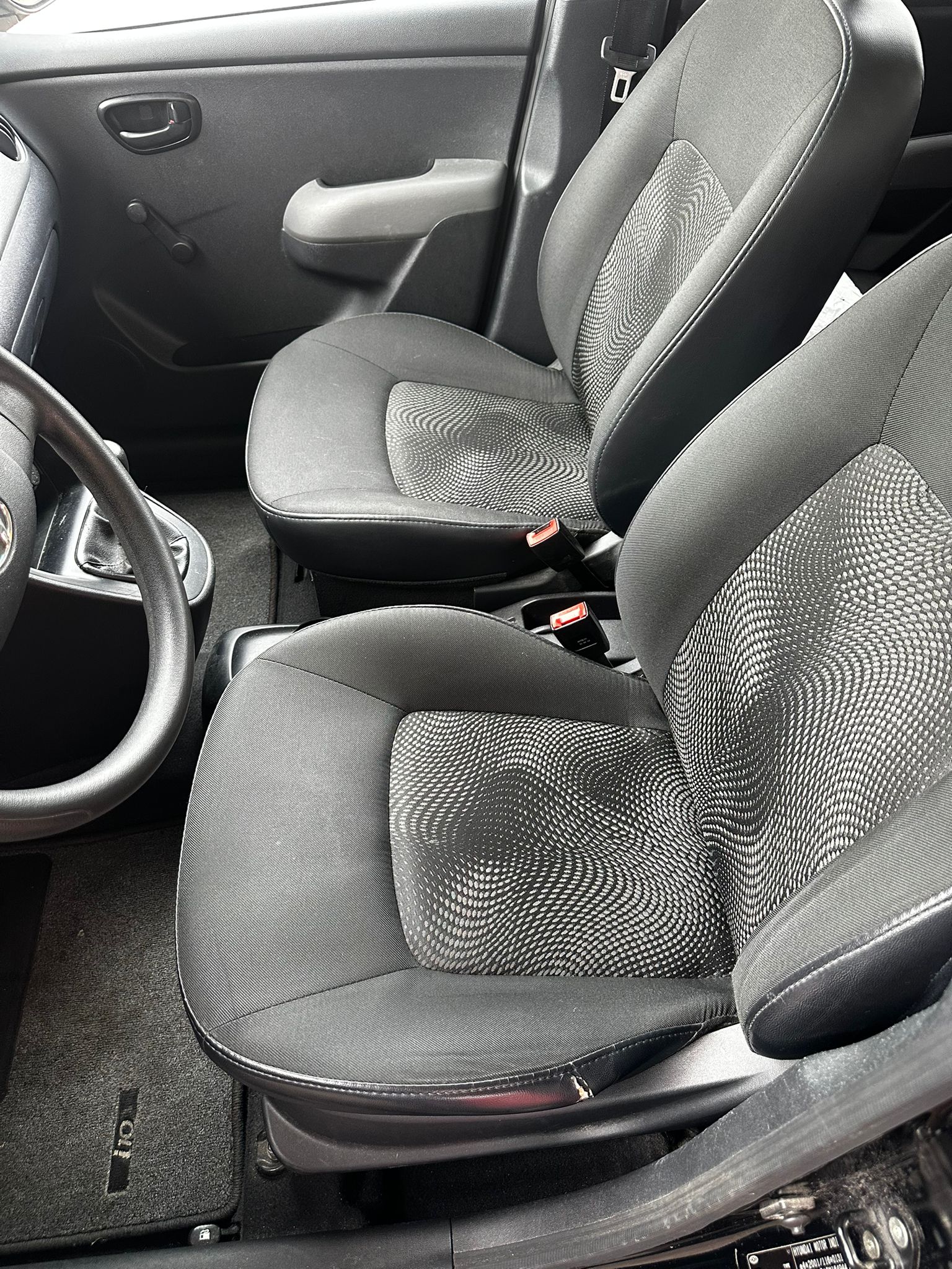 HYUNDAI i10 1.1 Comfort-image-3