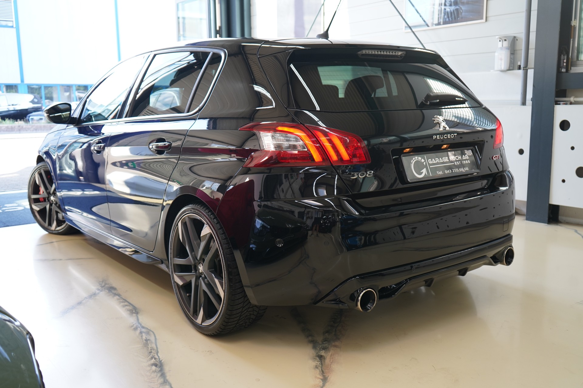 PEUGEOT 308 1.6 GTi-image-2