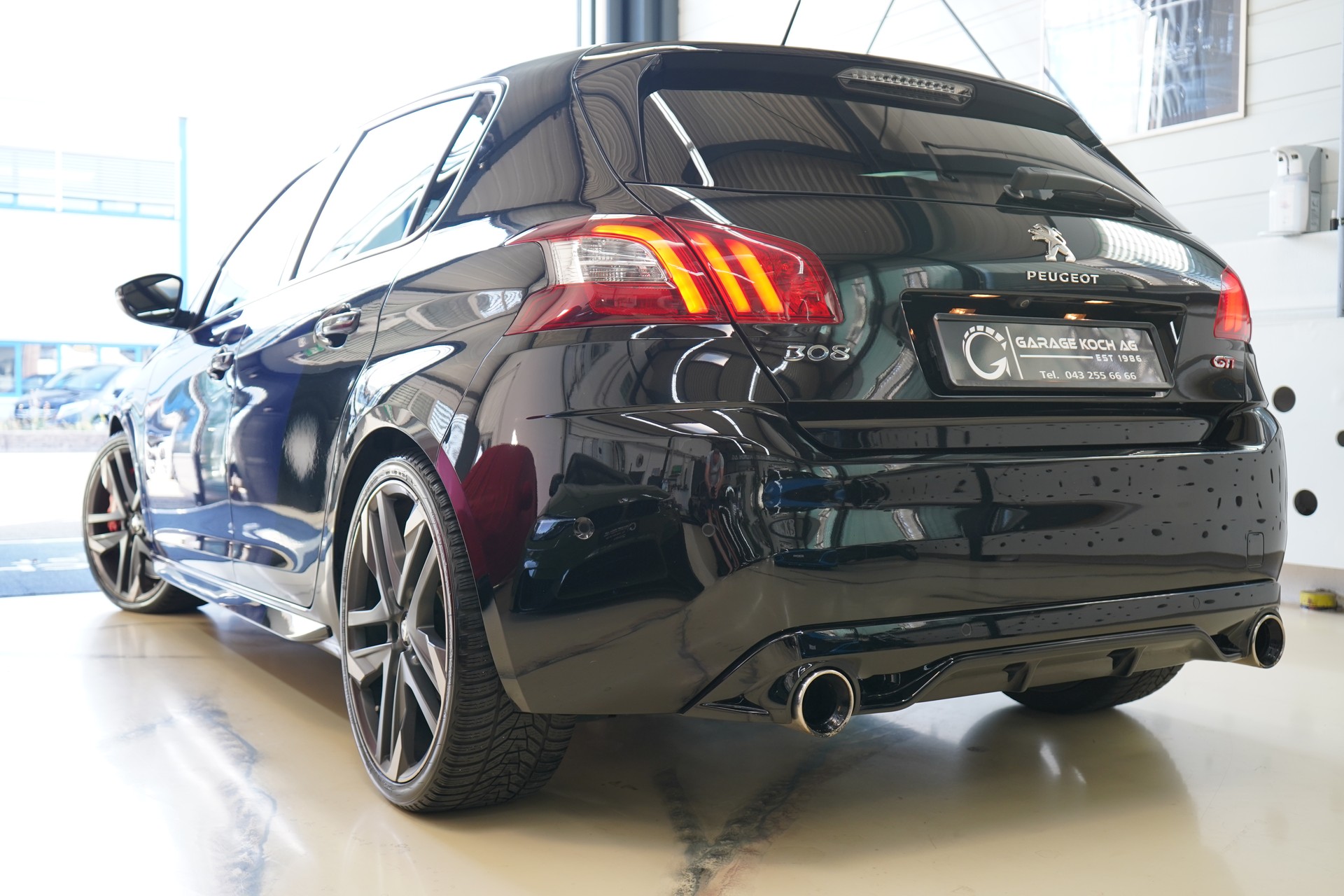 PEUGEOT 308 1.6 GTi-image-3