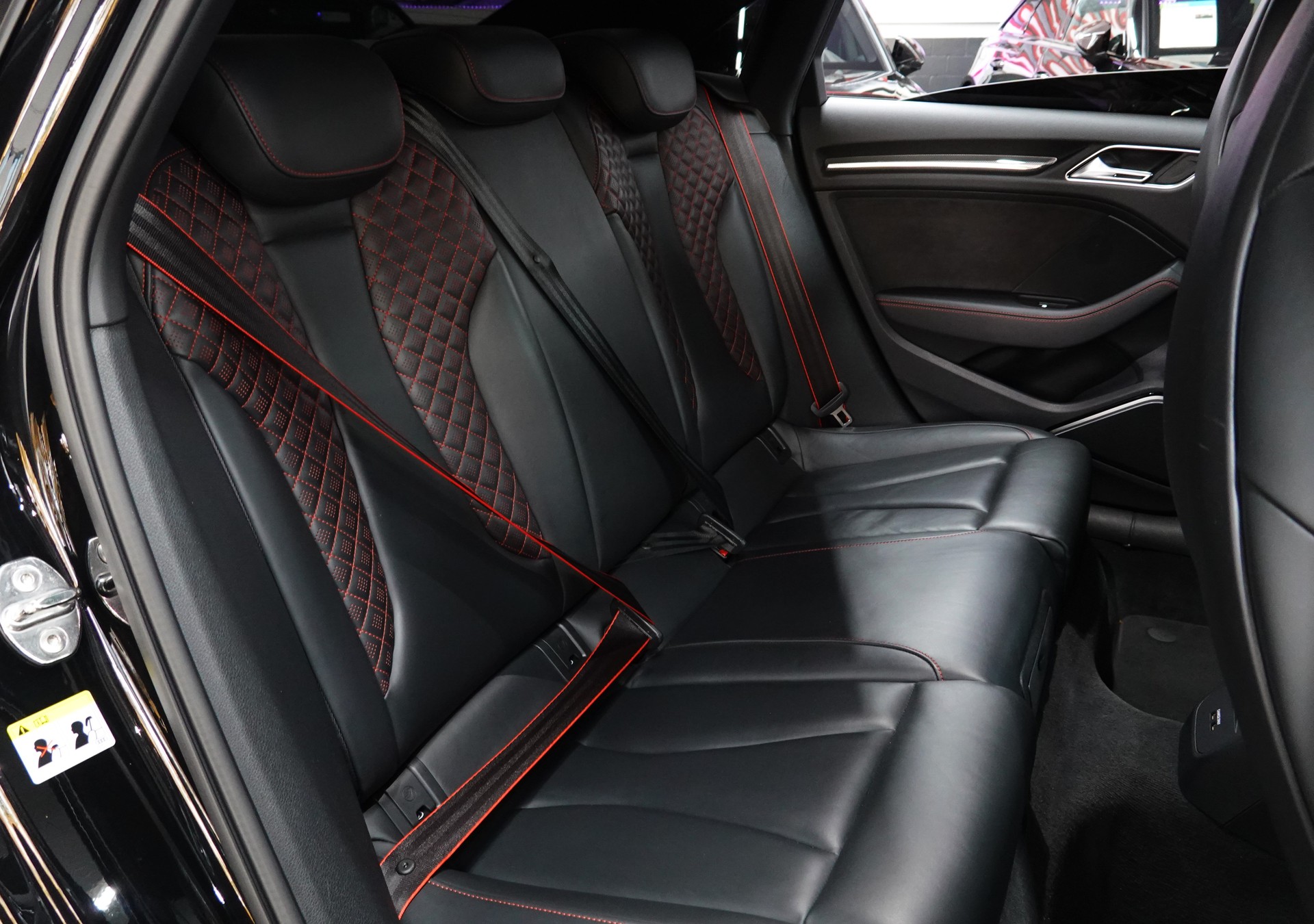 AUDI RS3 LIMO 2.5 TSI QUATTRO S-TRONIC FULL CH-FZ OHNE OPF SOUND ON-image-36