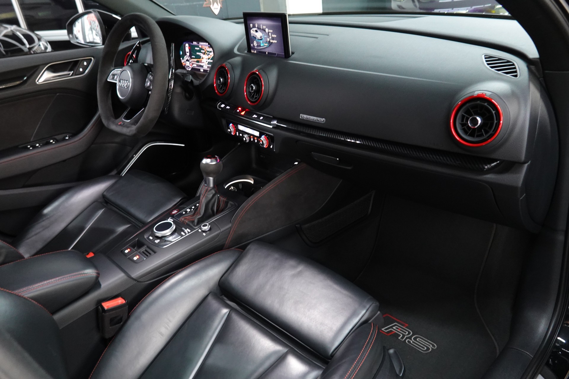 AUDI RS3 LIMO 2.5 TSI QUATTRO S-TRONIC FULL CH-FZ OHNE OPF SOUND ON-image-40