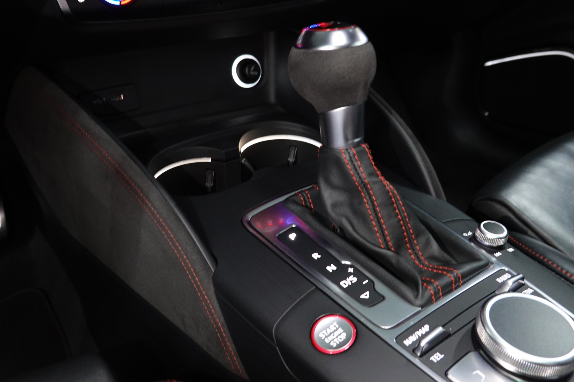 AUDI RS3 LIMO 2.5 TSI QUATTRO S-TRONIC FULL CH-FZ OHNE OPF SOUND ON-image-28