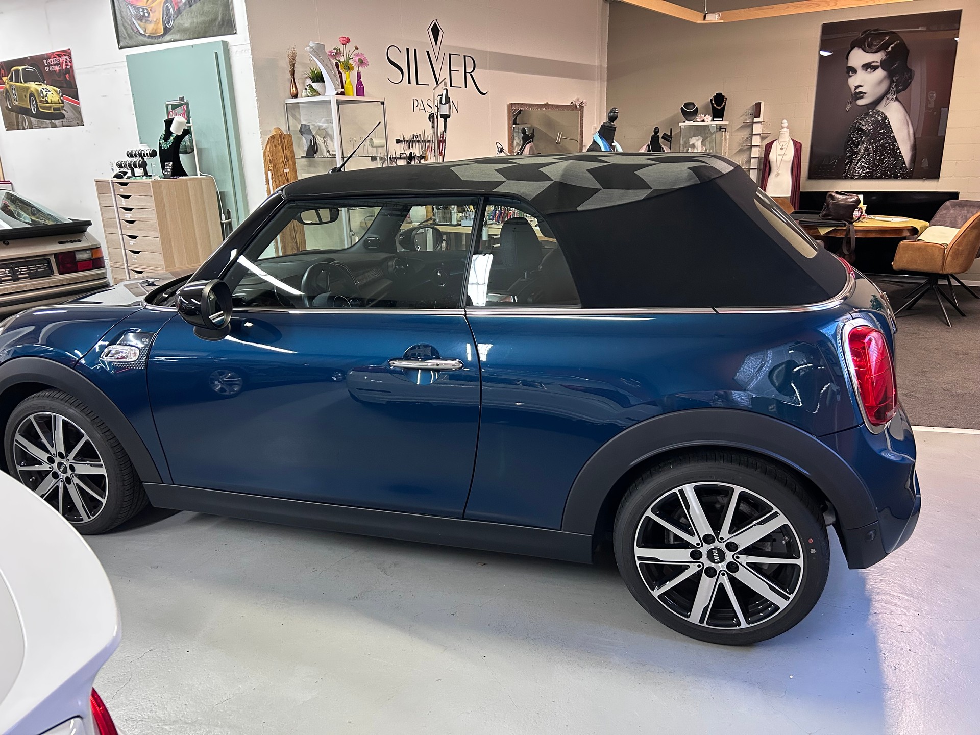 MINI Cooper S Cabriolet DKG-image-1