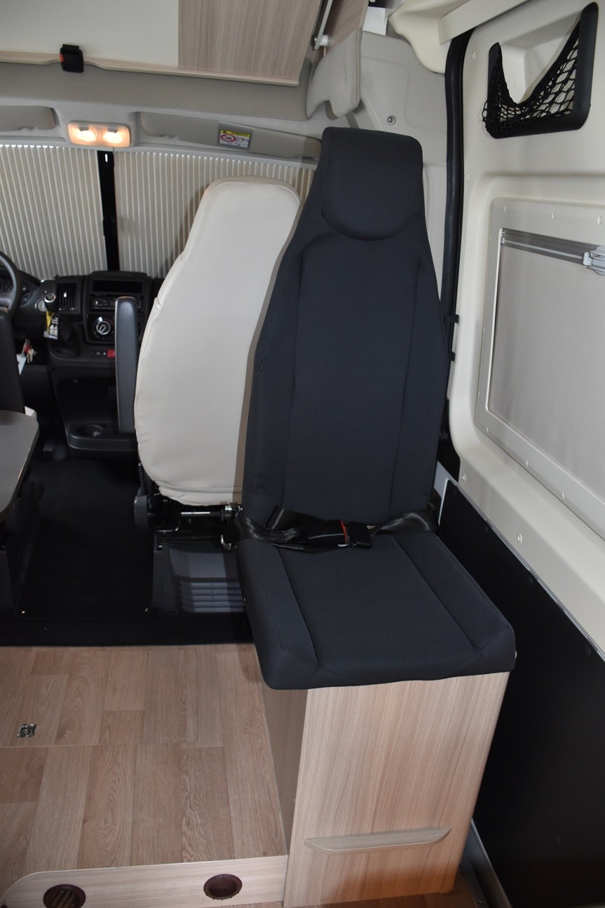 DREAMER CAMPERFIVE FUN 2,3 DIESEL H3 HOCHDACH FIAT DUCATO MJ 140-image-7