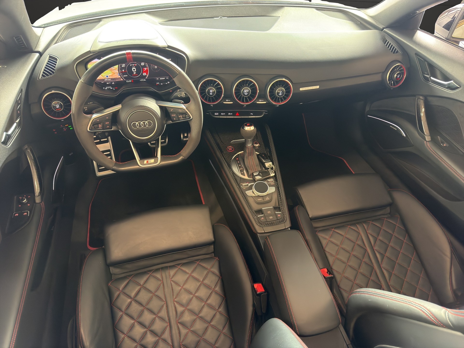 AUDI TT Roadster TTS S-tronic quattro-image-9