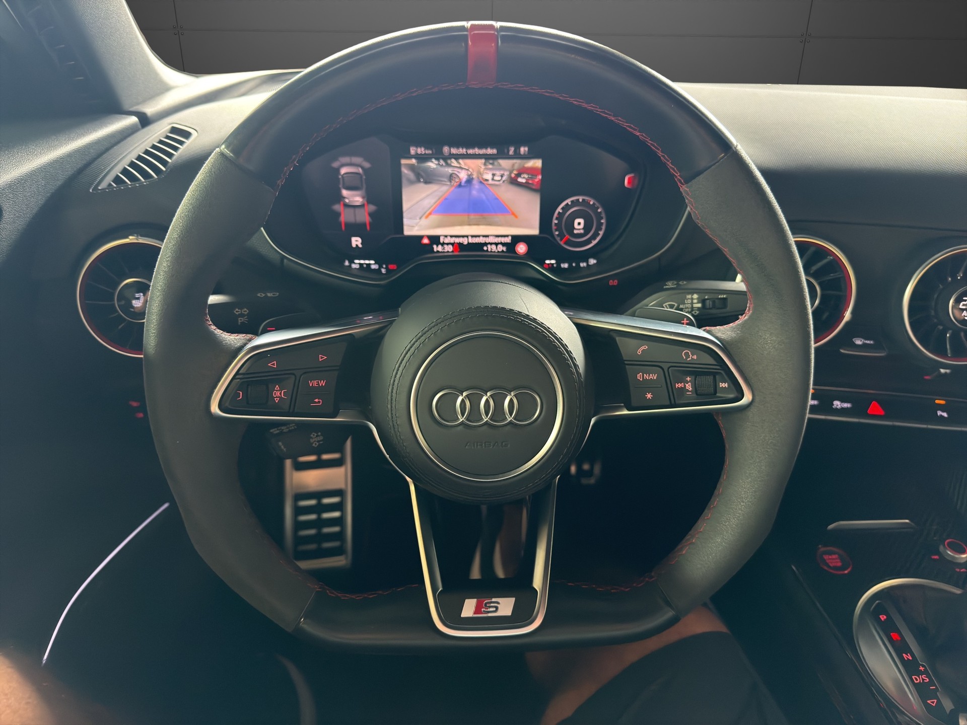 AUDI TT Roadster TTS S-tronic quattro-image-11