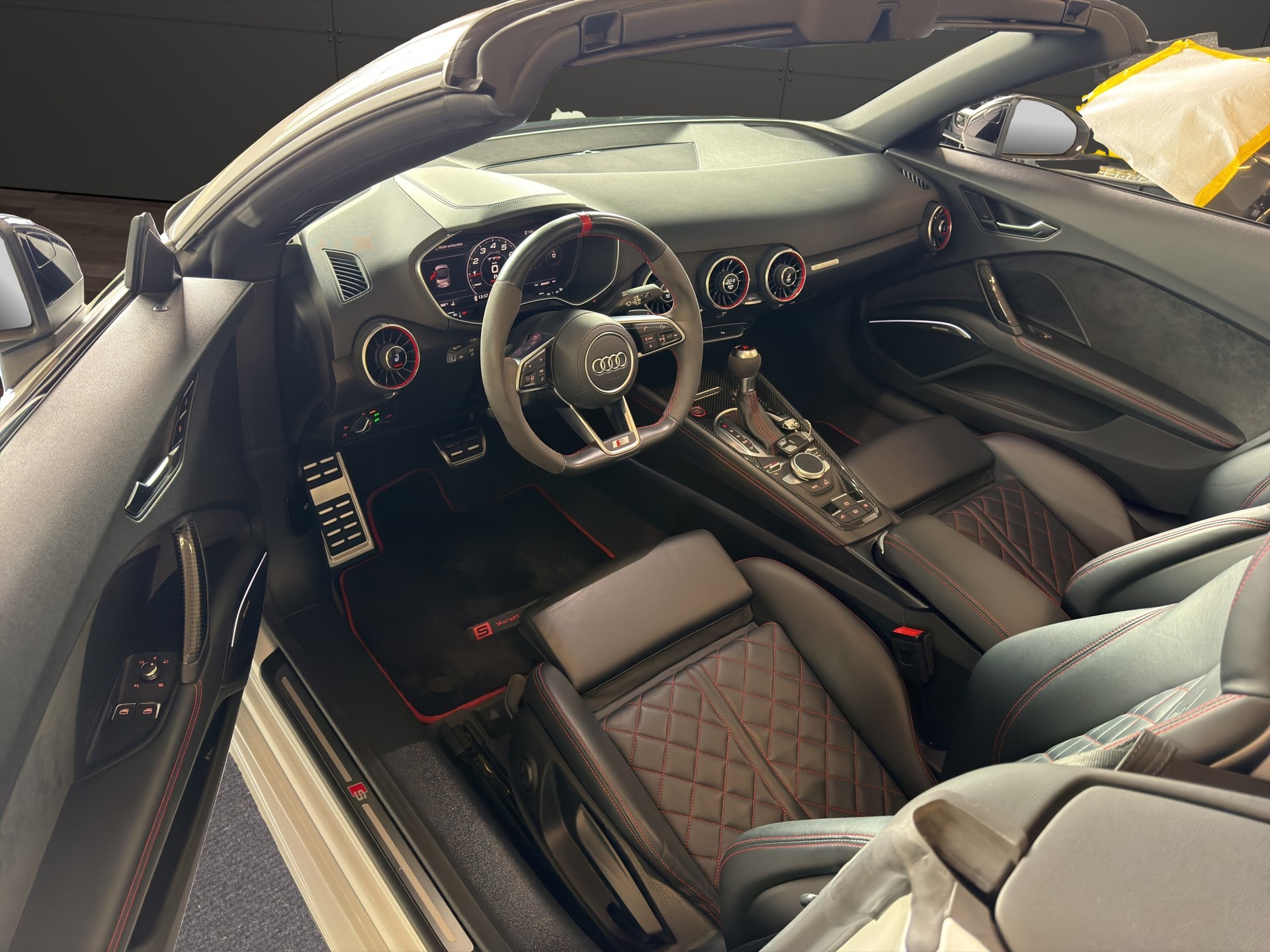 AUDI TT Roadster TTS S-tronic quattro-image-8
