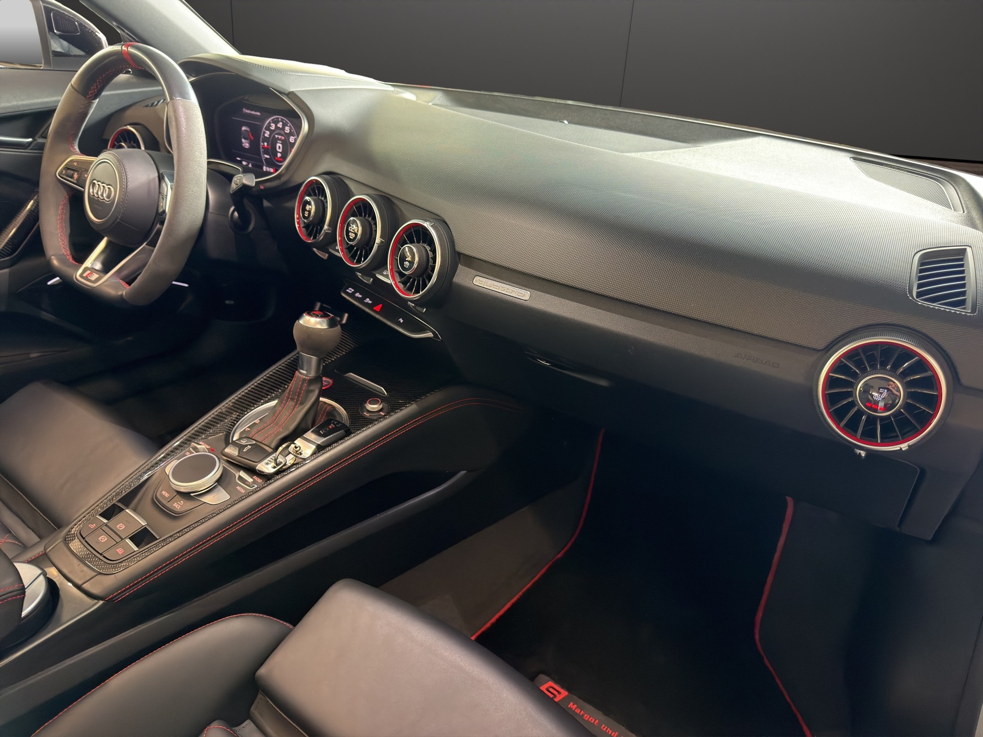 AUDI TT Roadster TTS S-tronic quattro-image-17