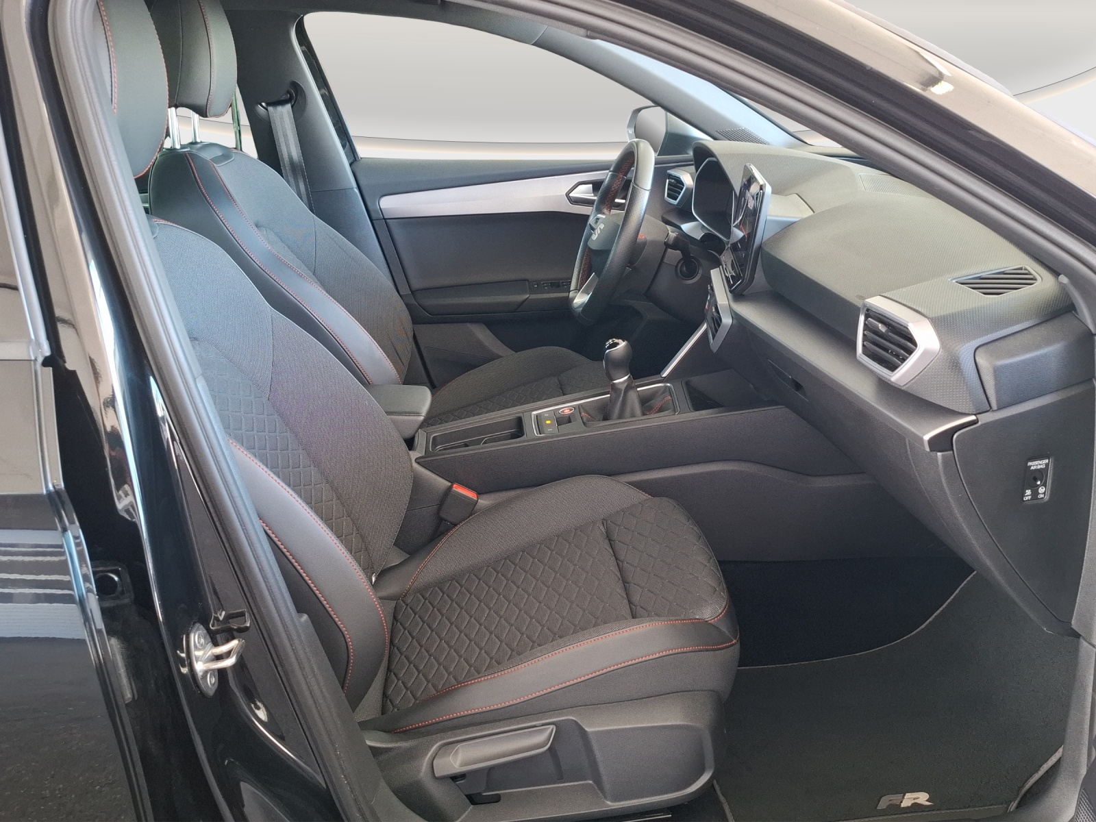 SEAT Leon 1.5 Eco TSI FR-image-9