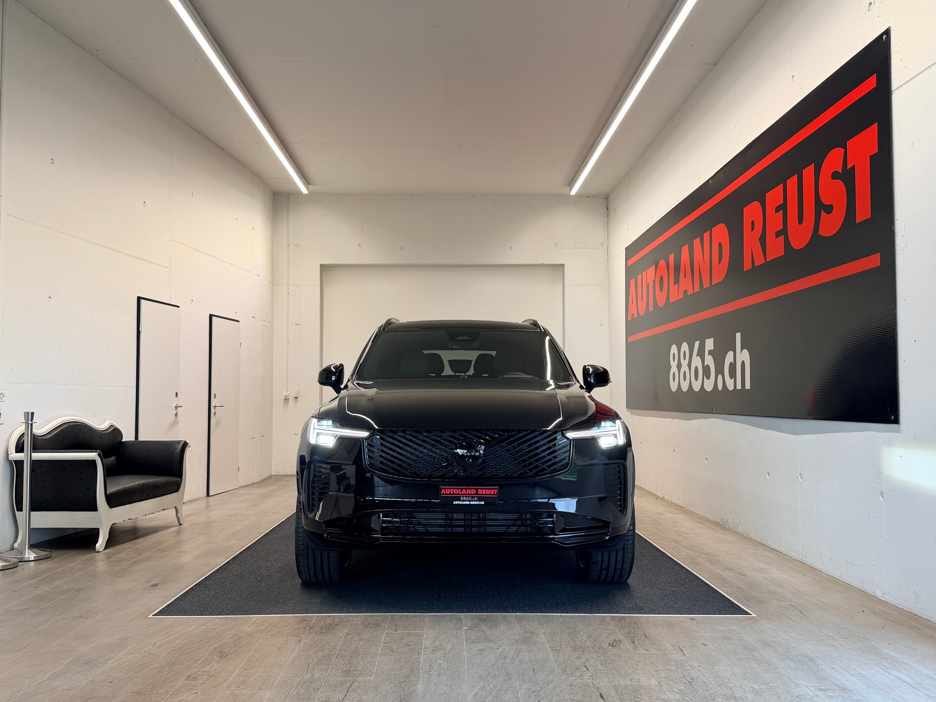 VOLVO XC90 T8 eAWD PluginHybrid Black Edition Geartronic-showroom-element-1