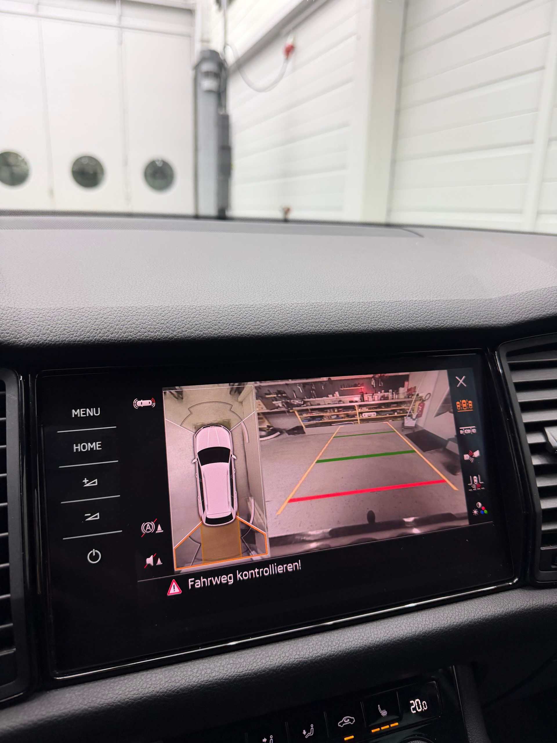SKODA Kodiaq 2.0 TSI 4x4 SportLine-image-8