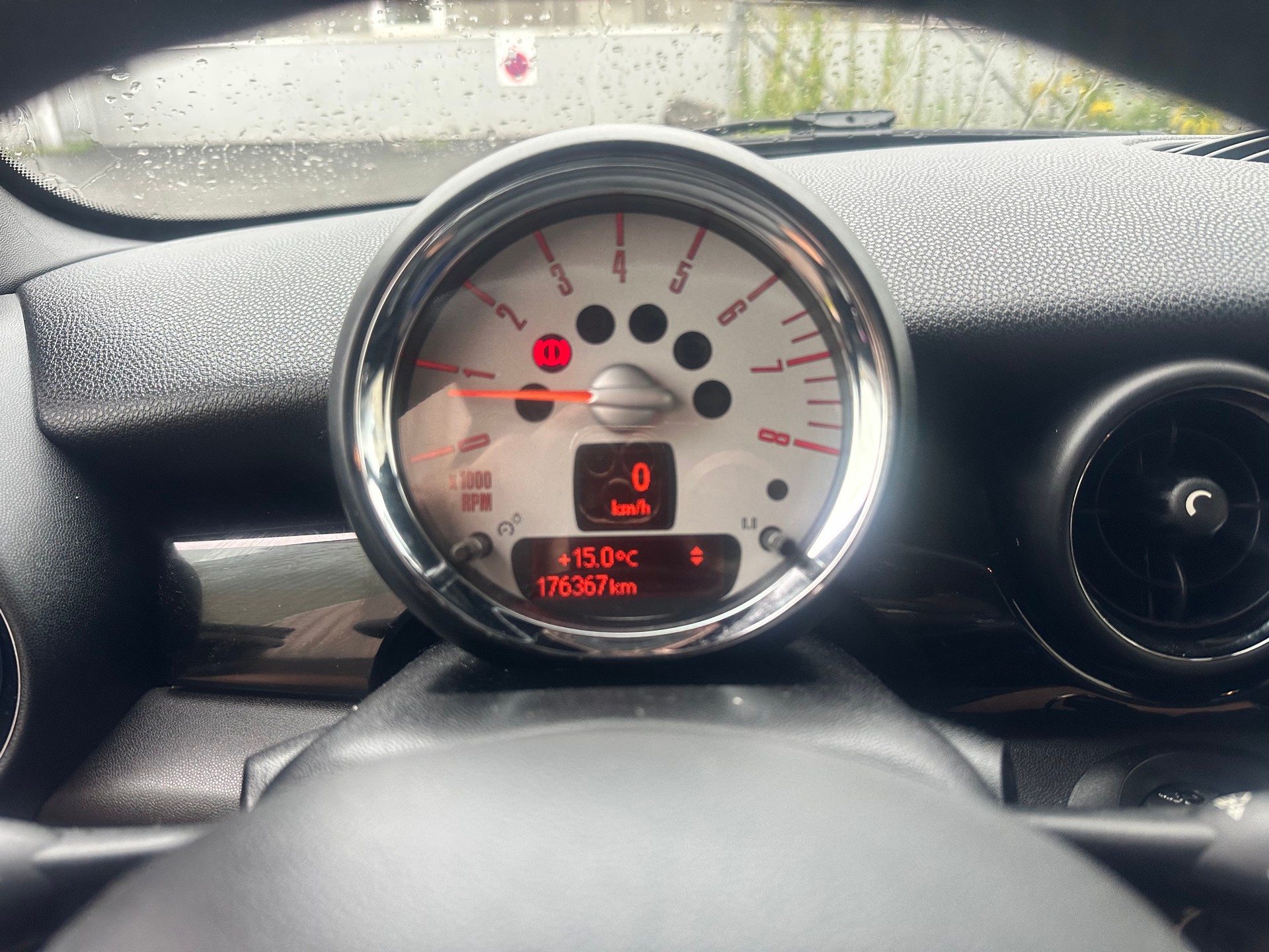MINI One-image-9