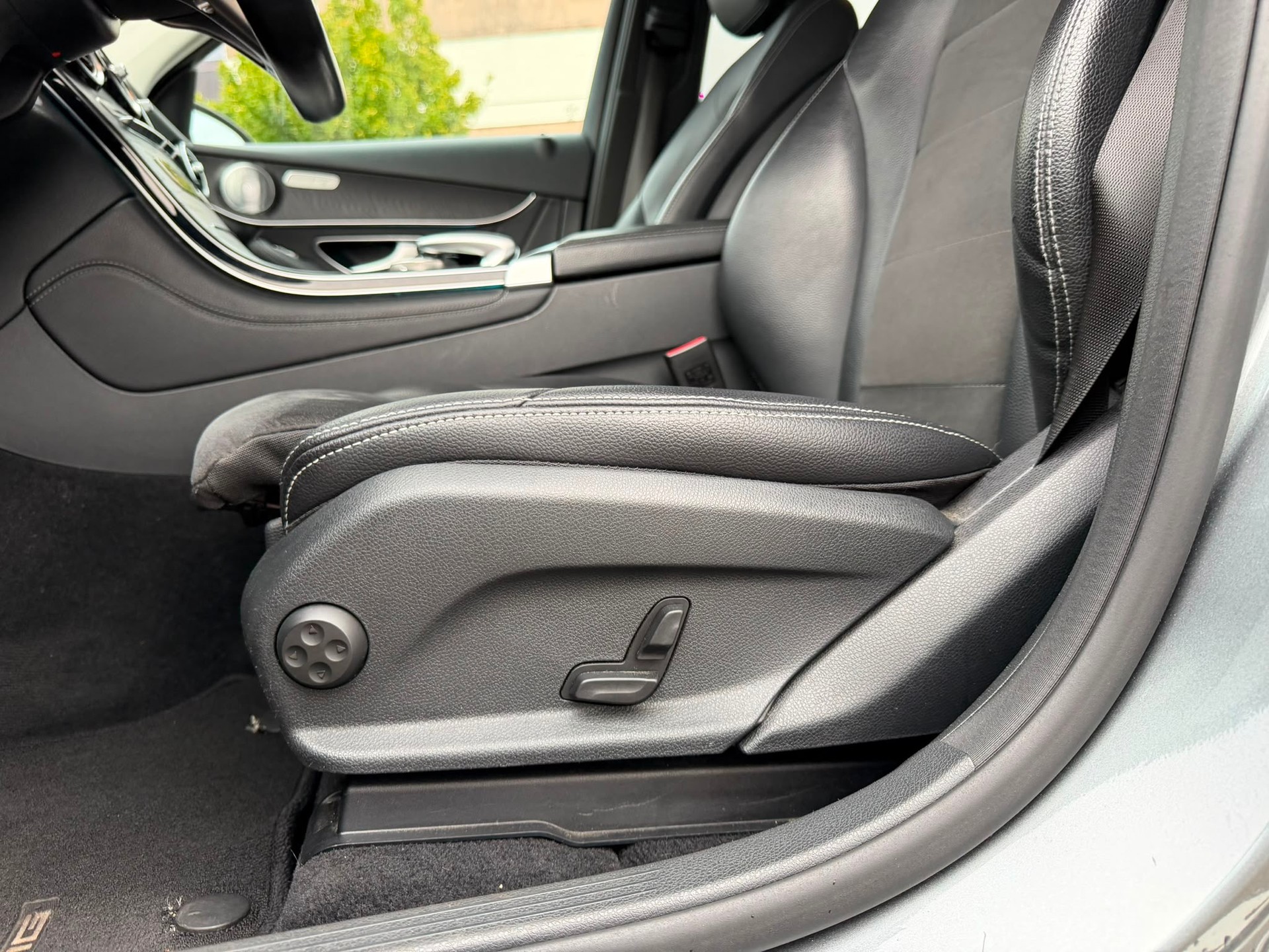 MERCEDES-BENZ GLC Coupé 250 AMG Line 4Matic 9G-Tronic garantie 2 ans-image-9