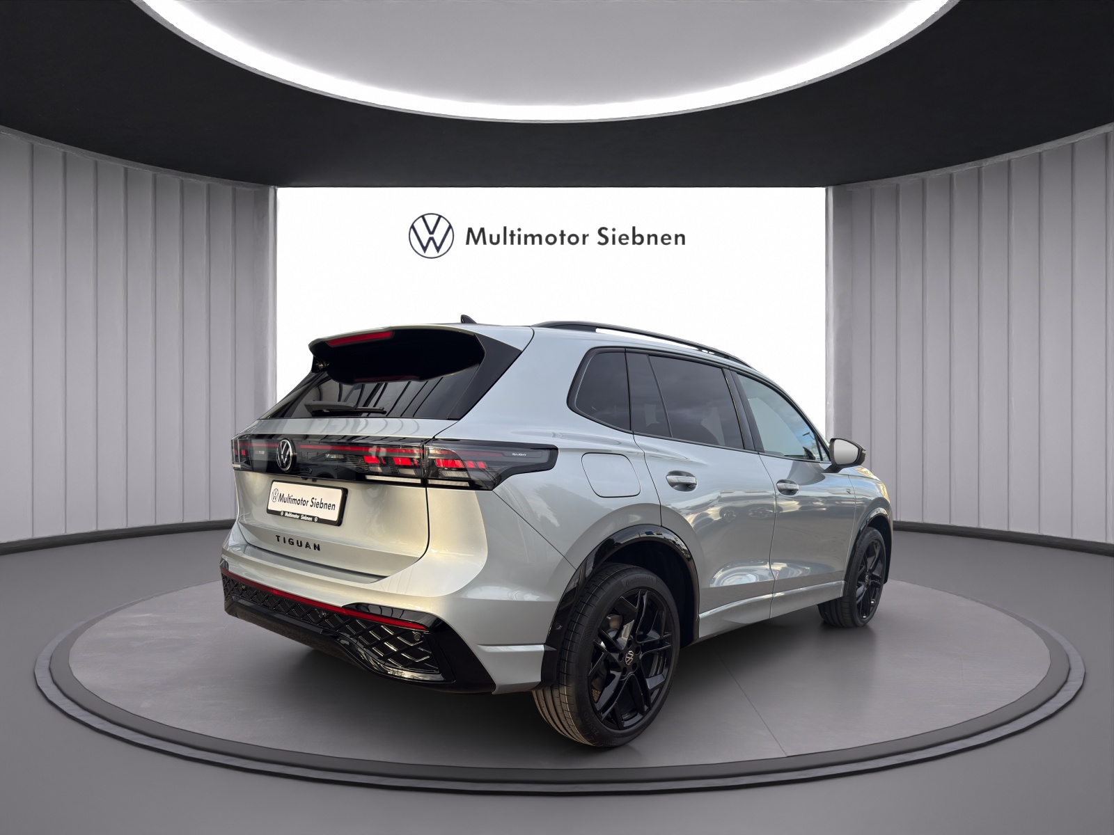 VW Tiguan 2.0 TSI DSG R-Line Plus 4Motion-image-4