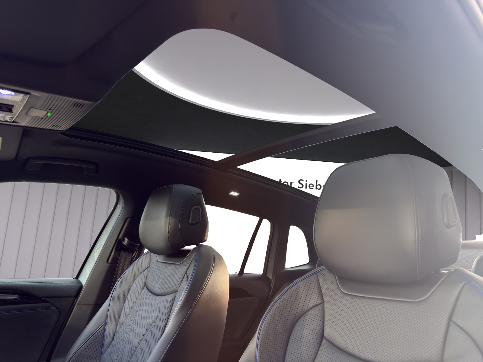 VW Tiguan 2.0 TSI DSG R-Line Plus 4Motion-image-12