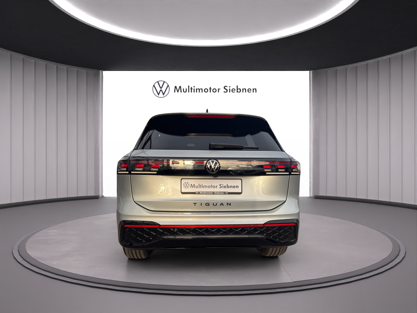 VW Tiguan 2.0 TSI DSG R-Line Plus 4Motion-image-3