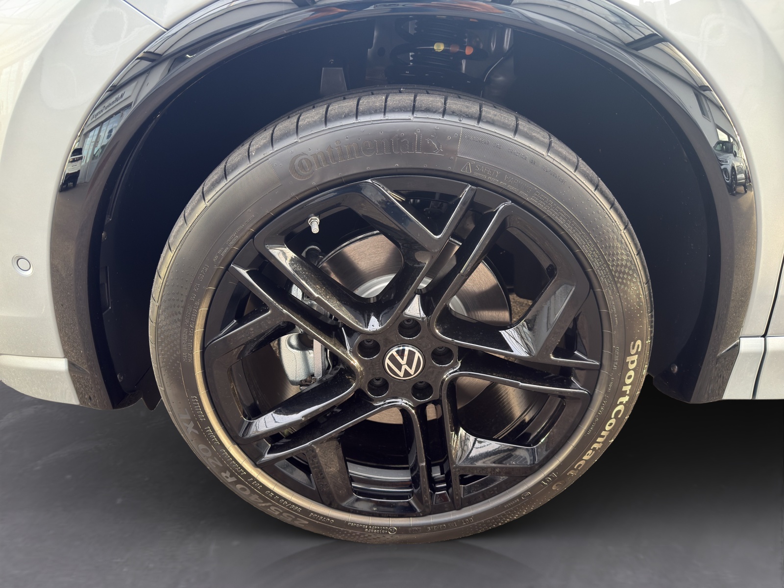 VW Tiguan 2.0 TSI DSG R-Line Plus 4Motion-image-8