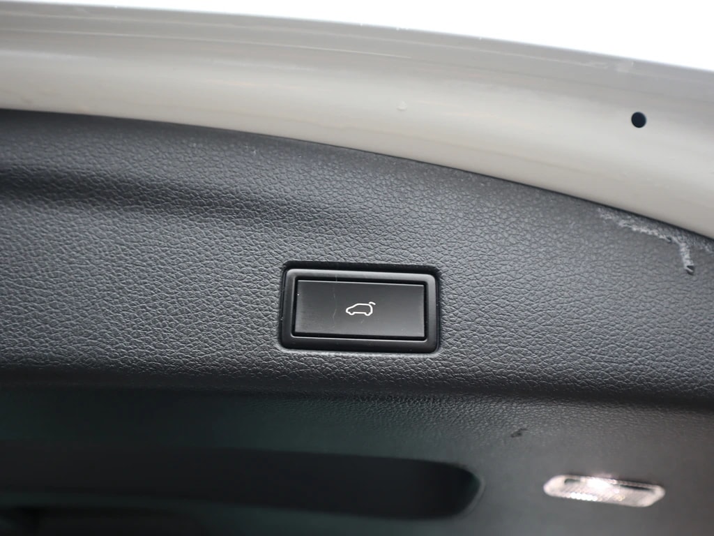 VW Sharan 2.0 TDI BMT Highline 4Motion DSG ** Alcantara-Leder ** Gr-Navi ** RF-Kamera ** ACC ** Totwinkel-Assistent ** Ab MFK-image-8
