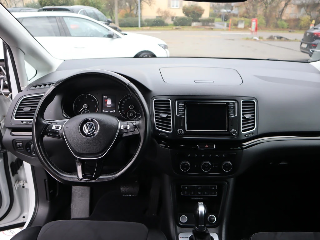 VW Sharan 2.0 TDI BMT Highline 4Motion DSG ** Alcantara-Leder ** Gr-Navi ** RF-Kamera ** ACC ** Totwinkel-Assistent ** Ab MFK-image-11