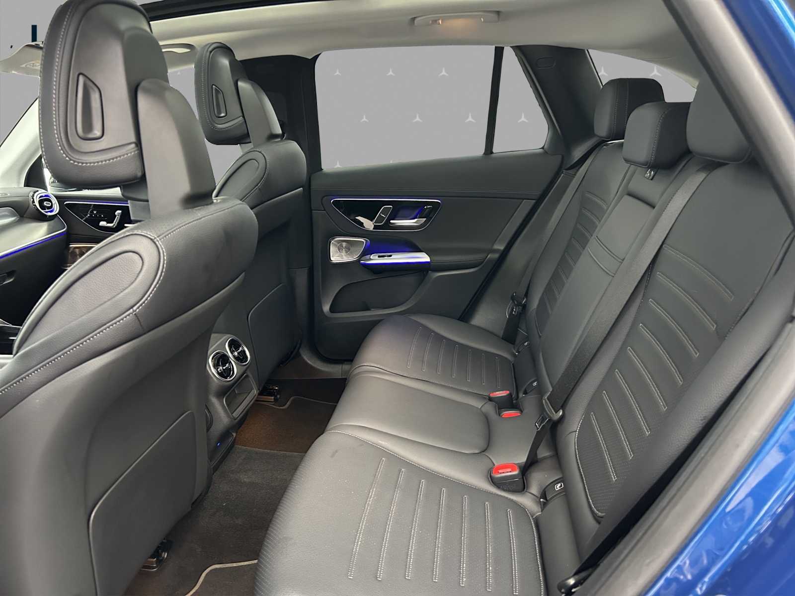 MERCEDES-BENZ GLC 300 e 4Matic 9G-Tronic-image-13