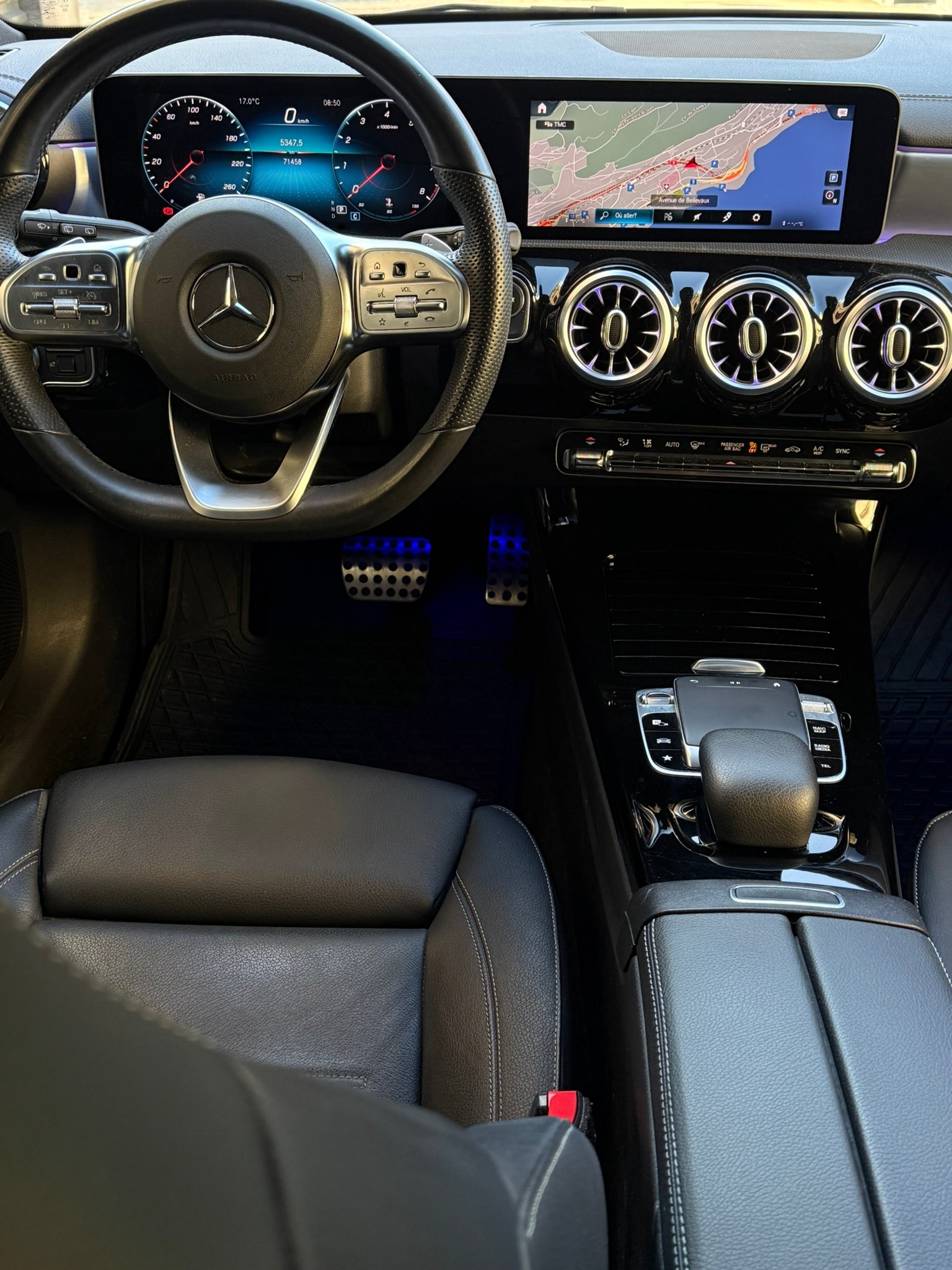 MERCEDES-BENZ A 250 4Matic AMG Line 4Matic 7G-DCT-image-9