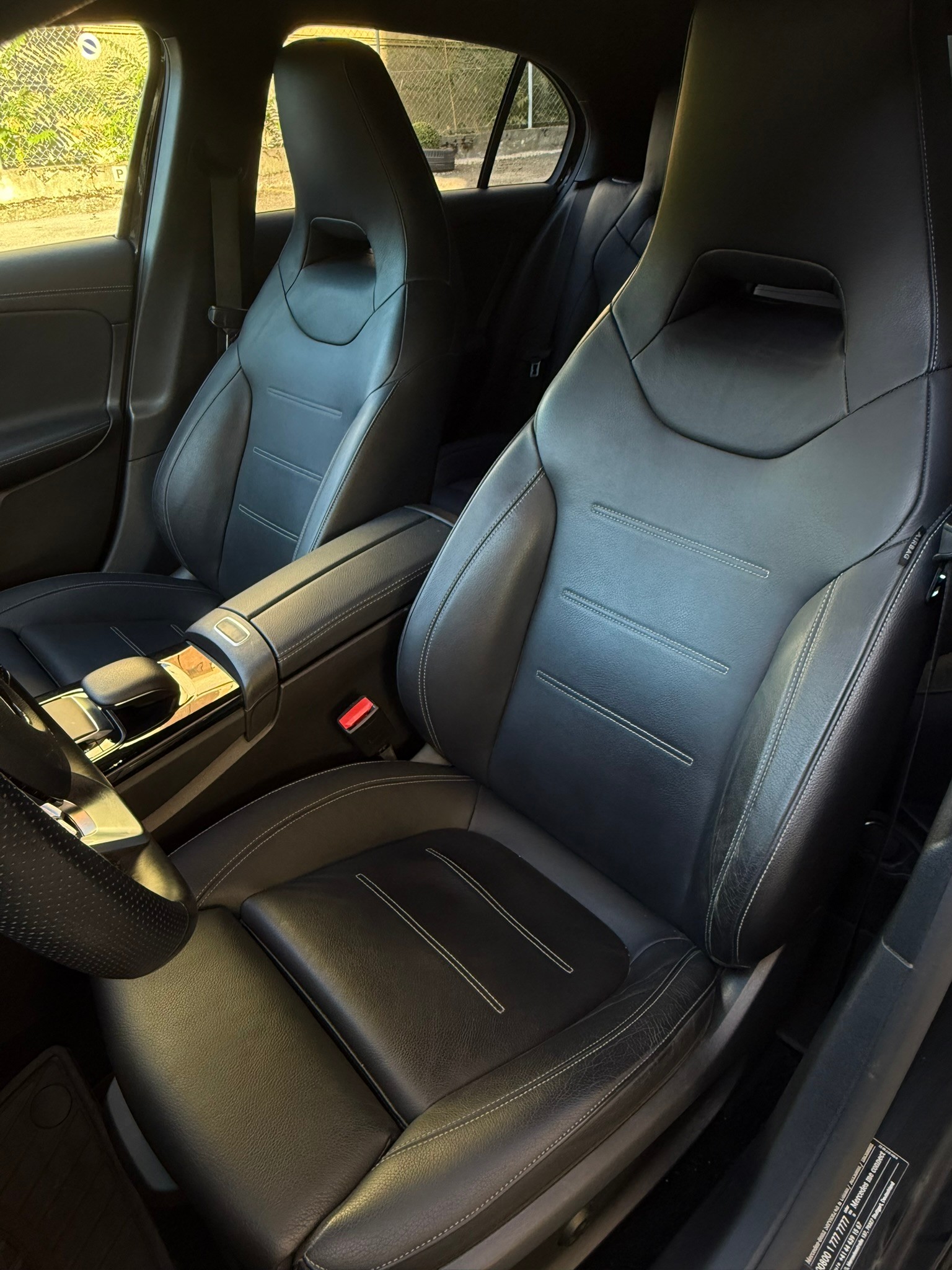 MERCEDES-BENZ A 250 4Matic AMG Line 4Matic 7G-DCT-image-11