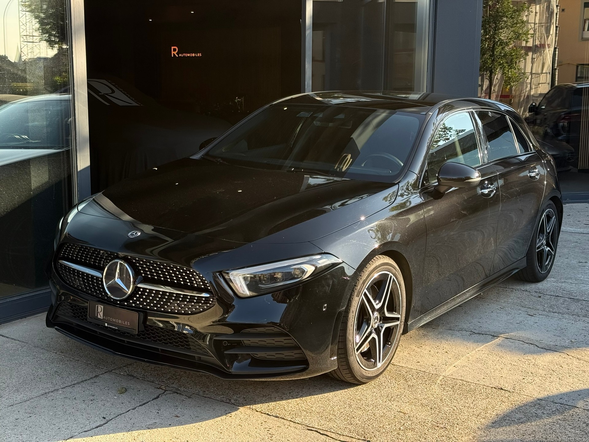 MERCEDES-BENZ A 250 4Matic AMG Line 4Matic 7G-DCT-image-14