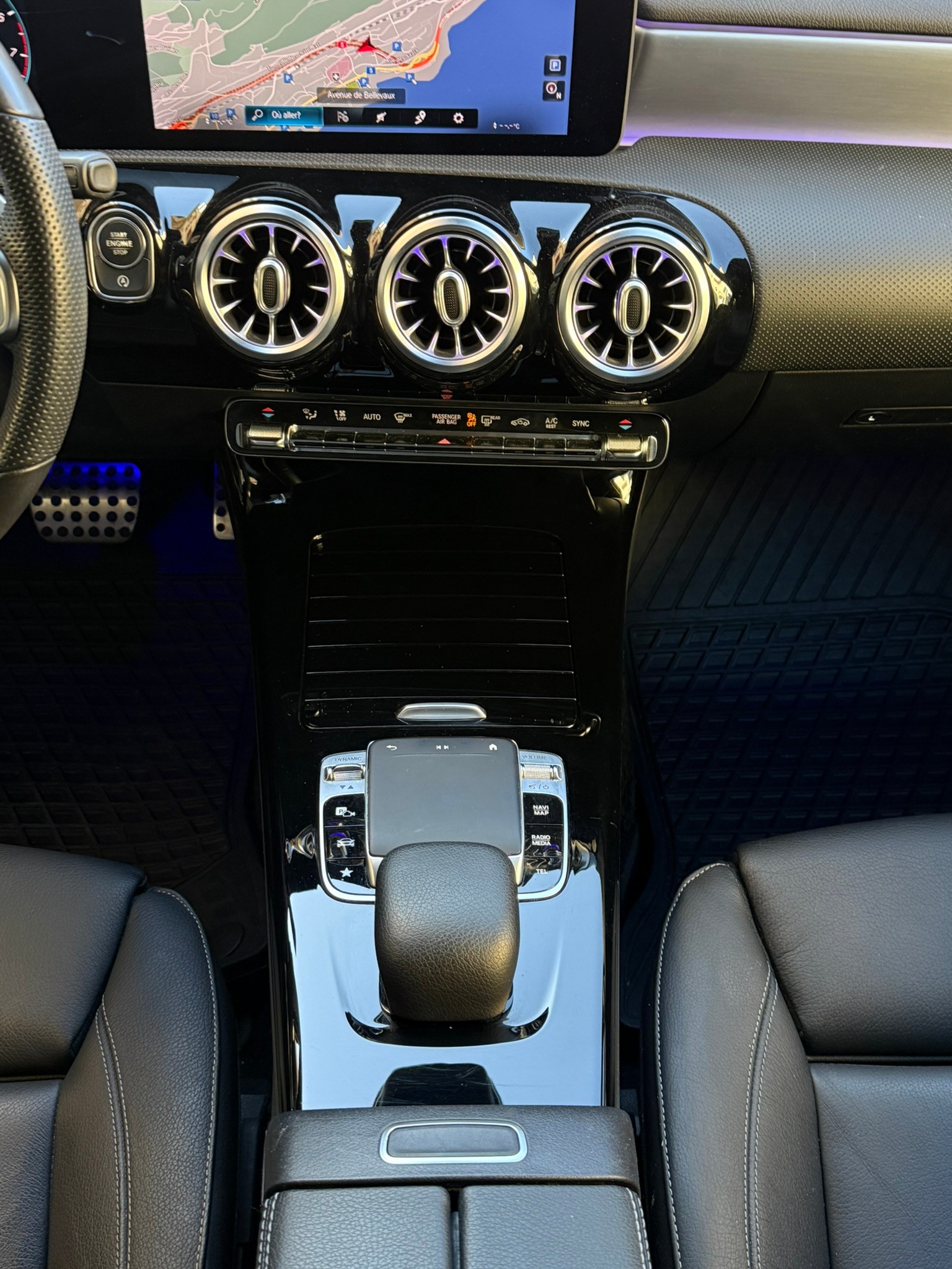 MERCEDES-BENZ A 250 4Matic AMG Line 4Matic 7G-DCT-image-10