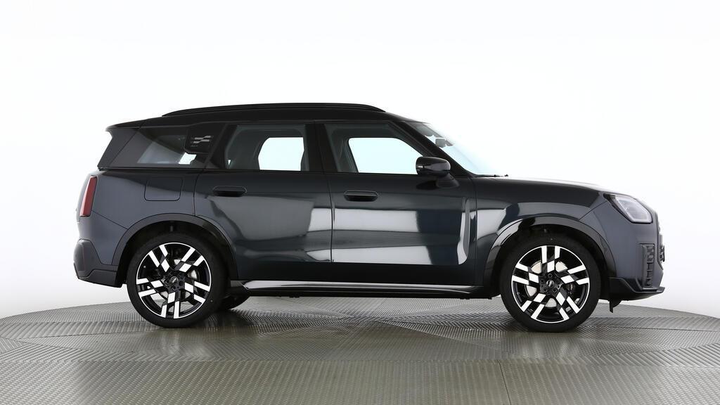 MINI Countryman S ALL4-image-2