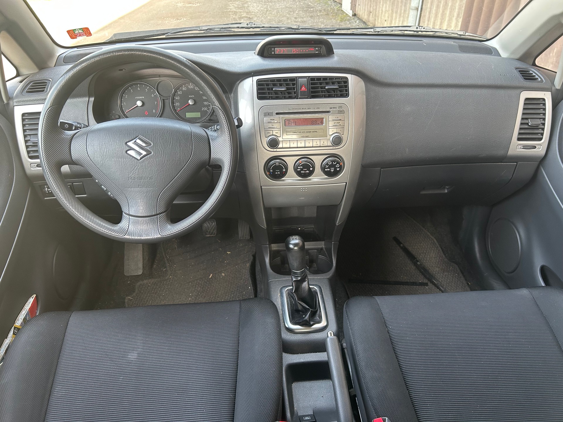 SUZUKI Liana 1.6 16V GL Top 4WD-image-12