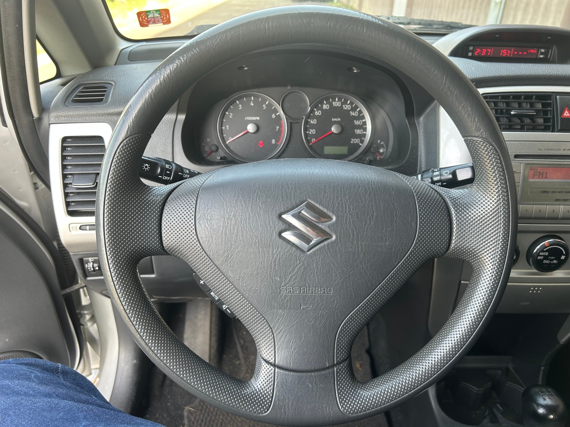SUZUKI Liana 1.6 16V GL Top 4WD-image-10