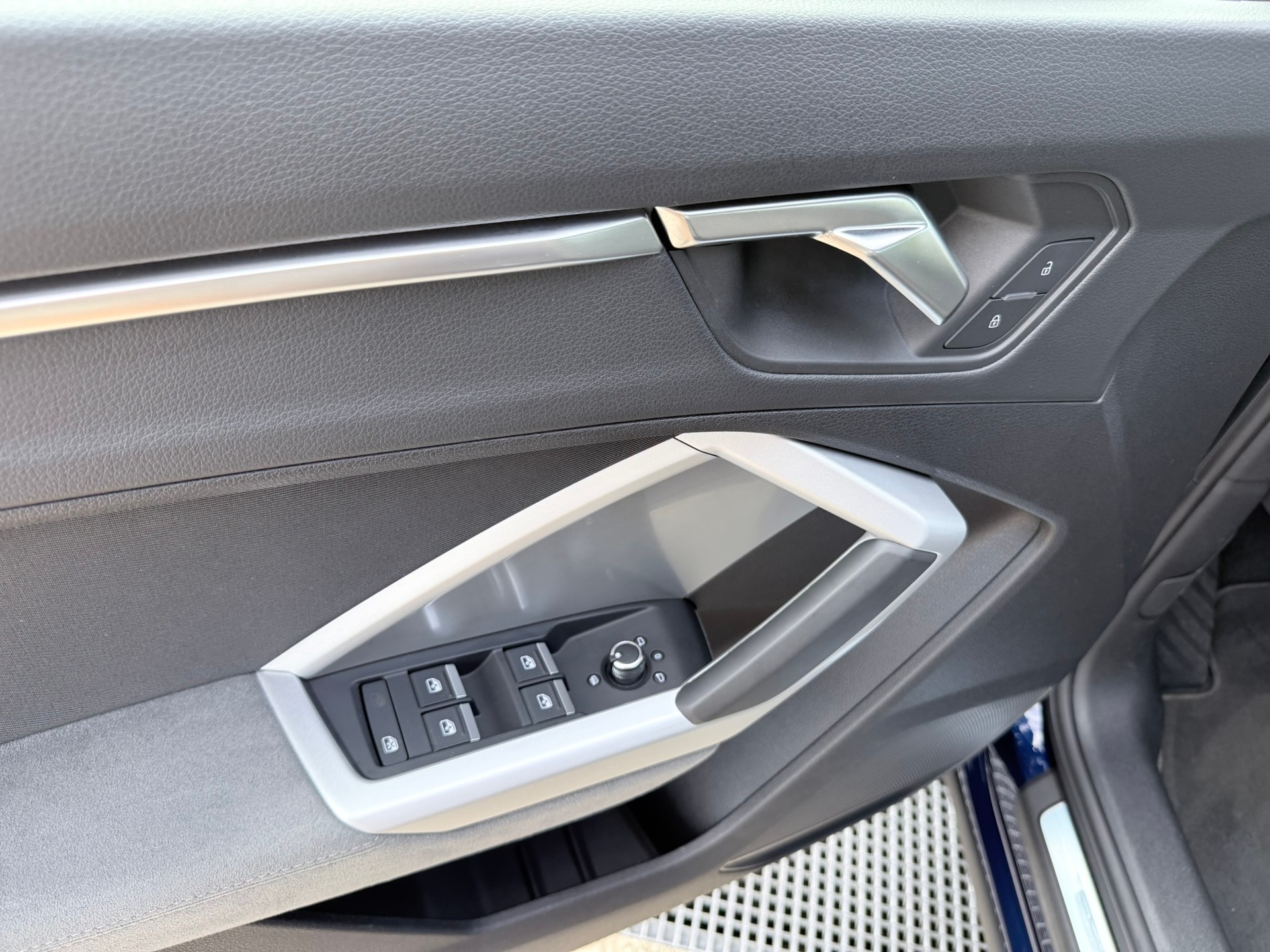 AUDI Q3 35 TFSI advanced S-tronic-image-17