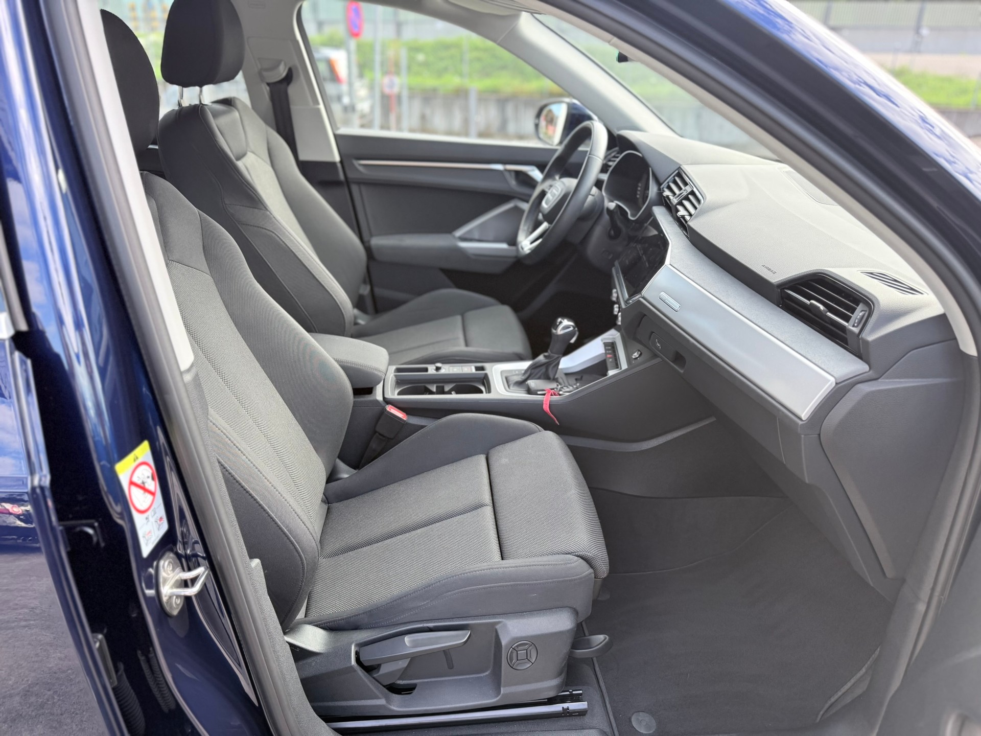 AUDI Q3 35 TFSI advanced S-tronic-image-14