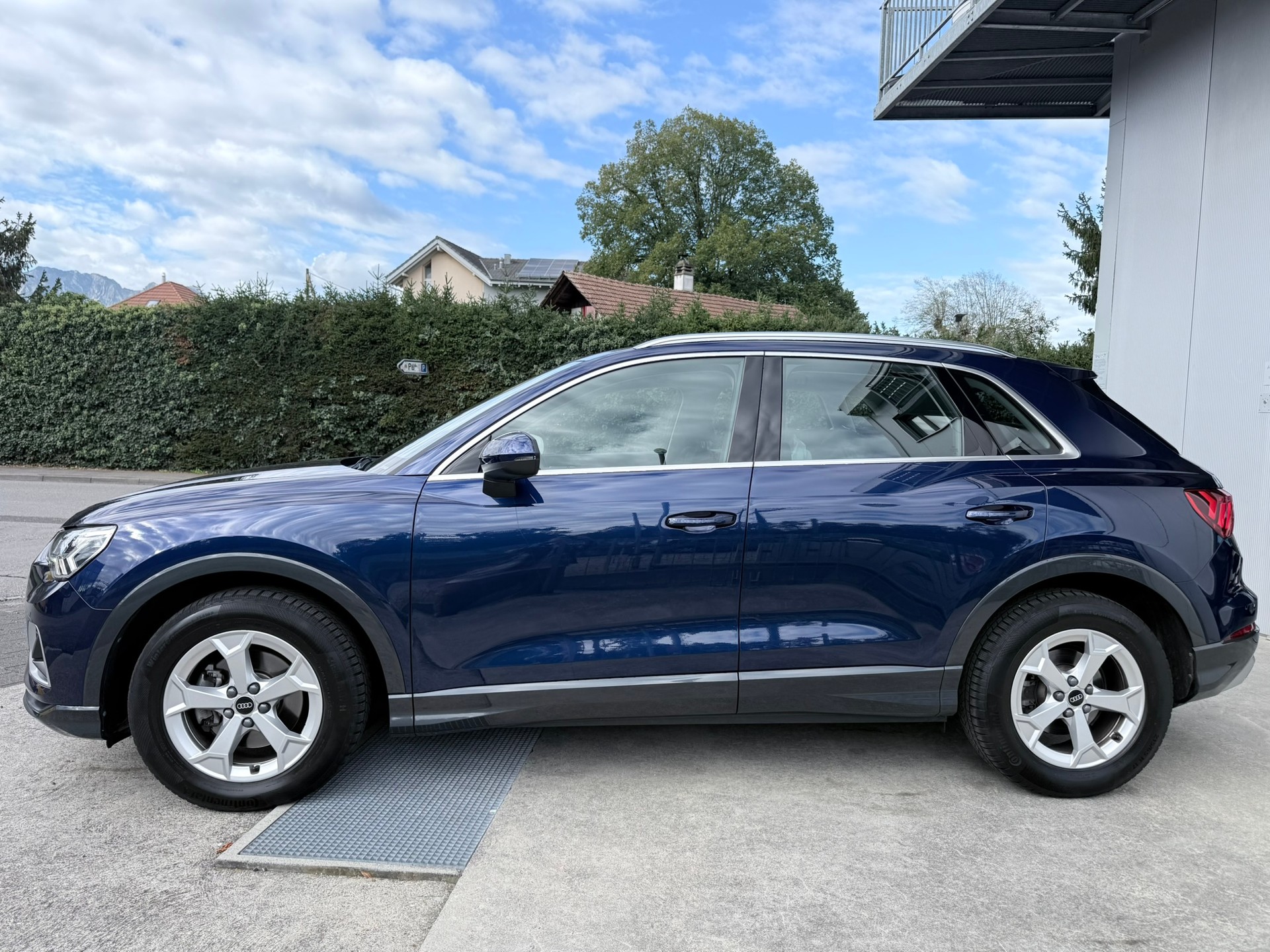 AUDI Q3 35 TFSI advanced S-tronic-image-9
