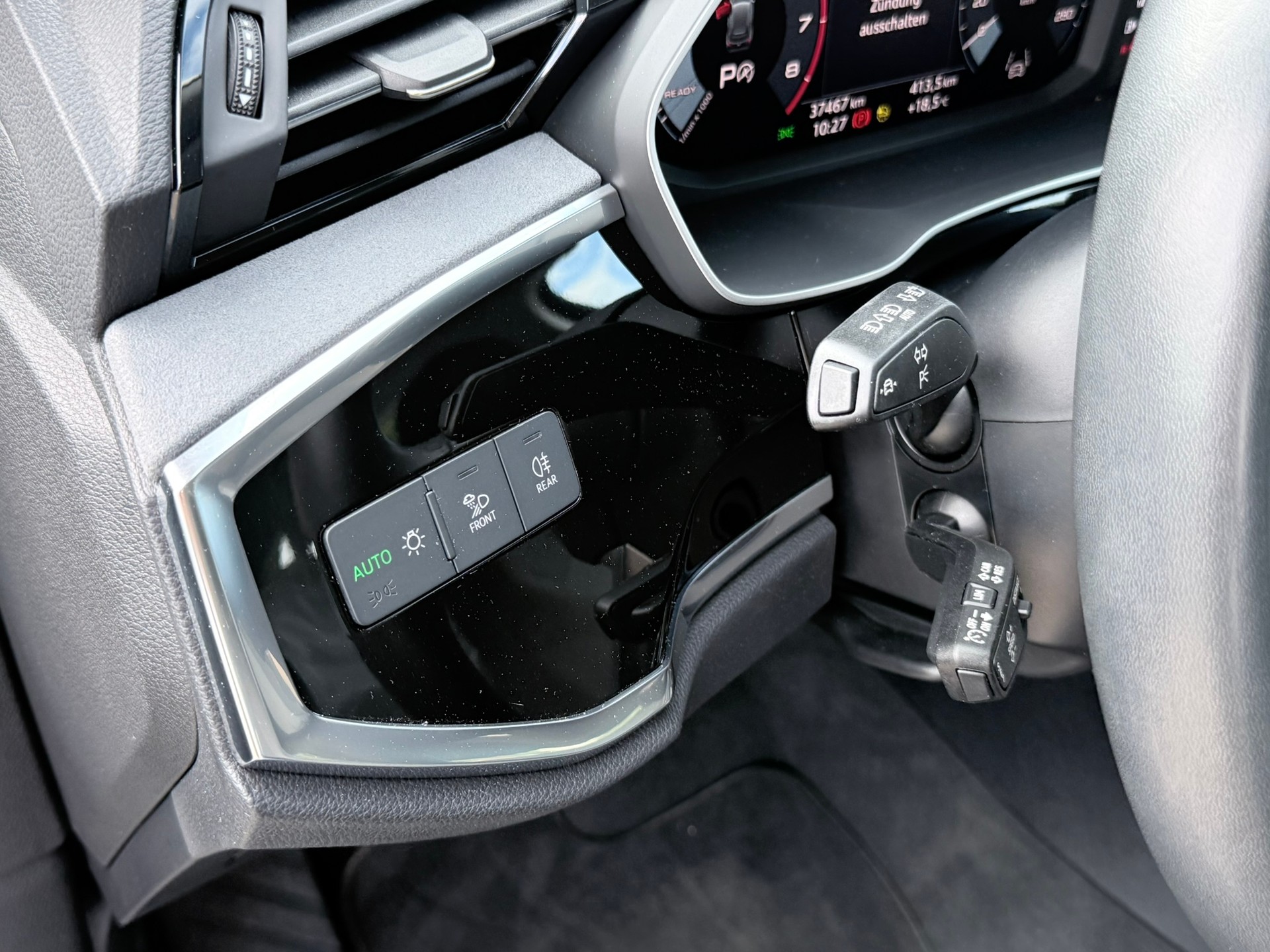 AUDI Q3 35 TFSI advanced S-tronic-image-19