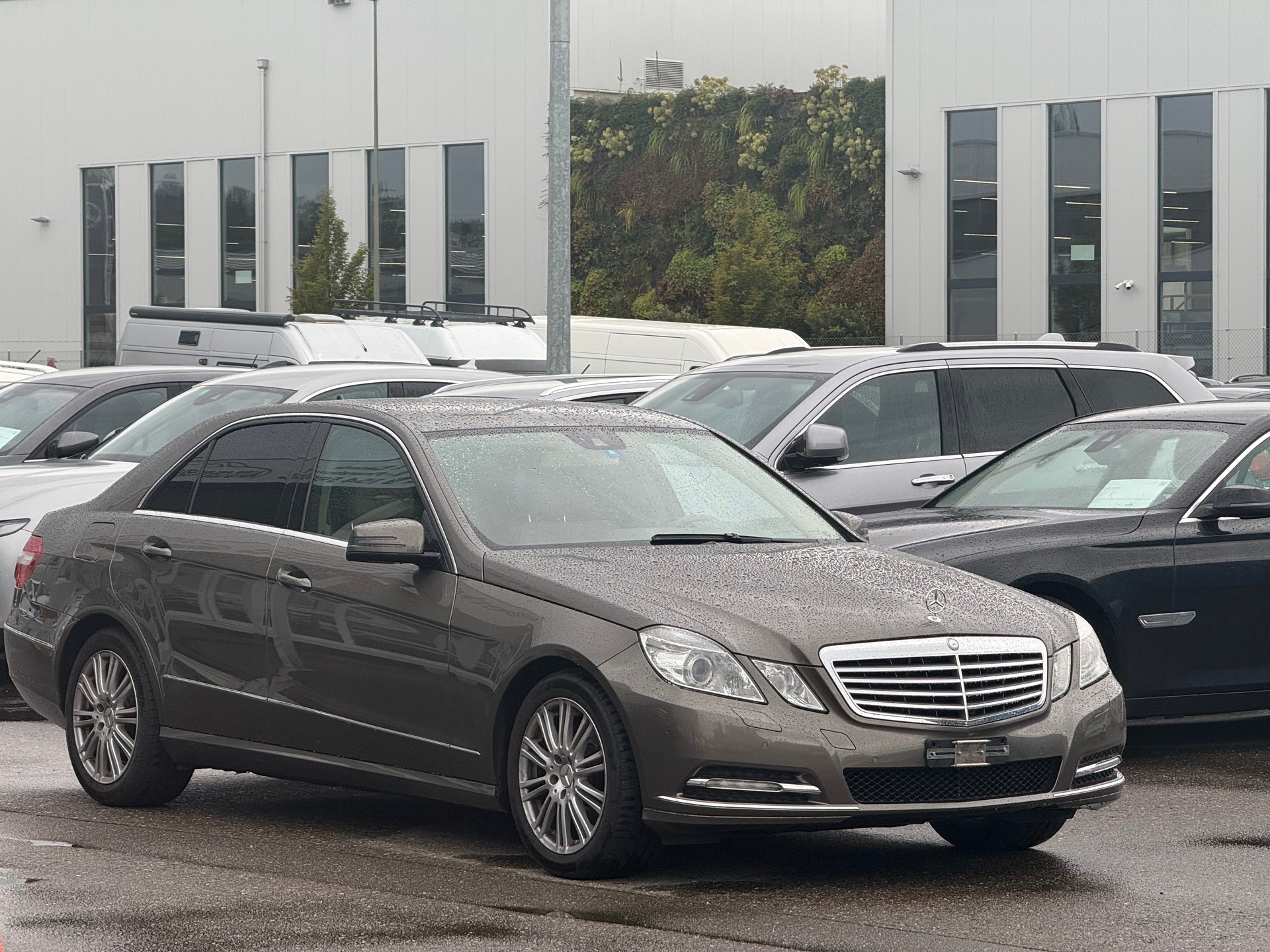 MERCEDES-BENZ E 350 Avantgarde 4Matic 7G-Tronic-image-0