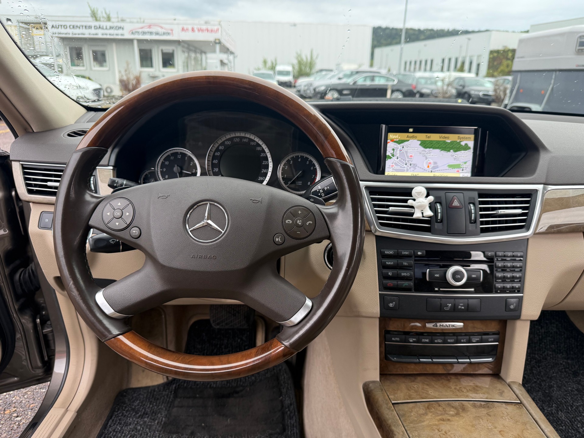 MERCEDES-BENZ E 350 Avantgarde 4Matic 7G-Tronic-image-2
