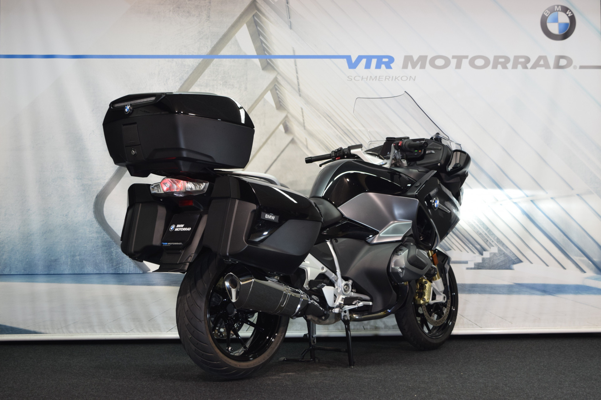 BMW R 1250 RT Triple Black inkl. Topcase-showroom-element-2
